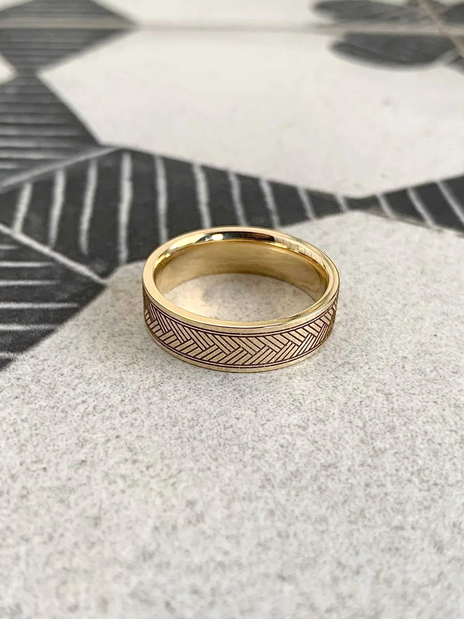 14K Yellow Gold 6mm Herringbone Patterned Band Ooh! Aah! Jewelry