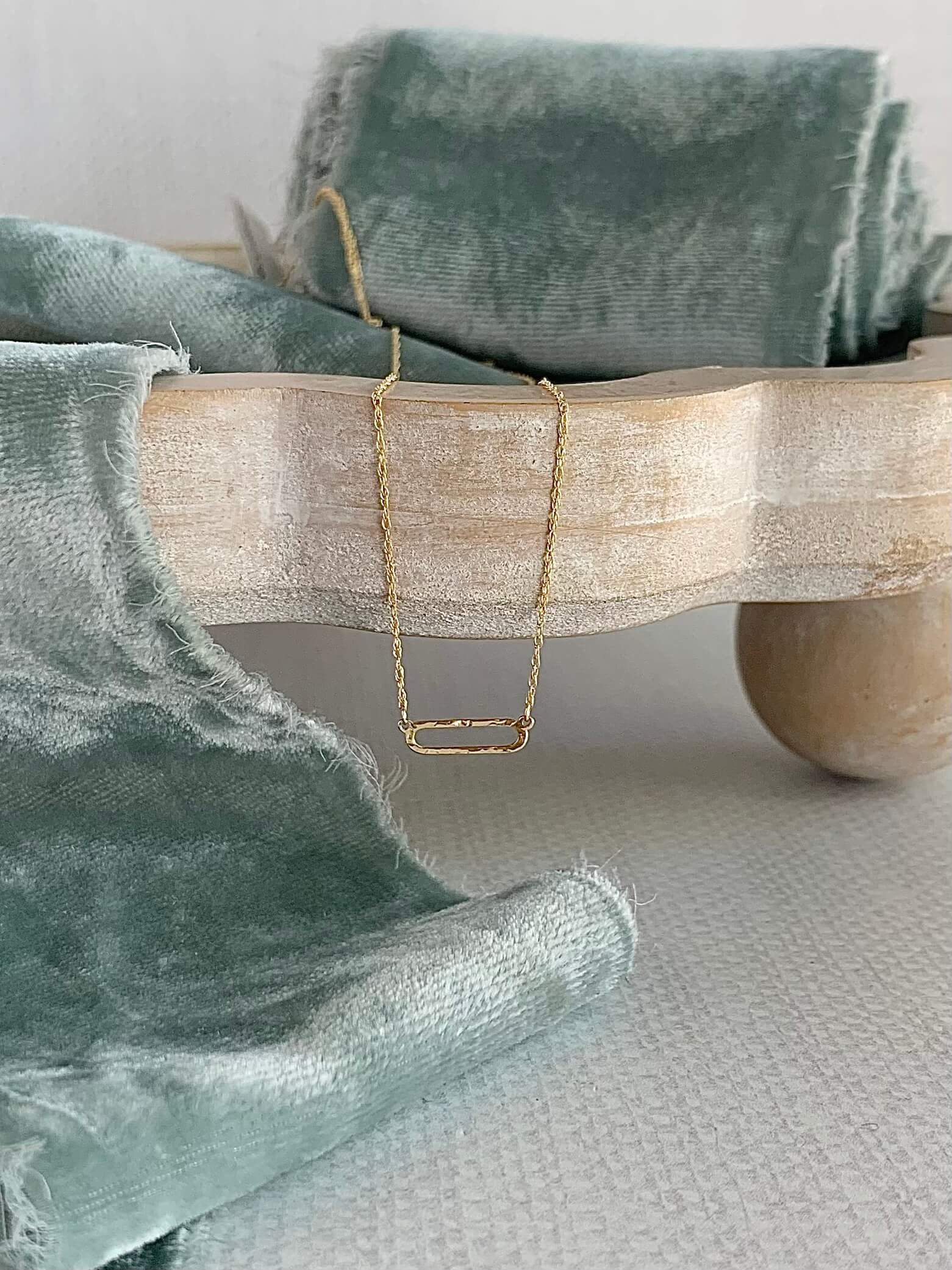 Simple Single Paperclip 14k Yellow Gold Necklace