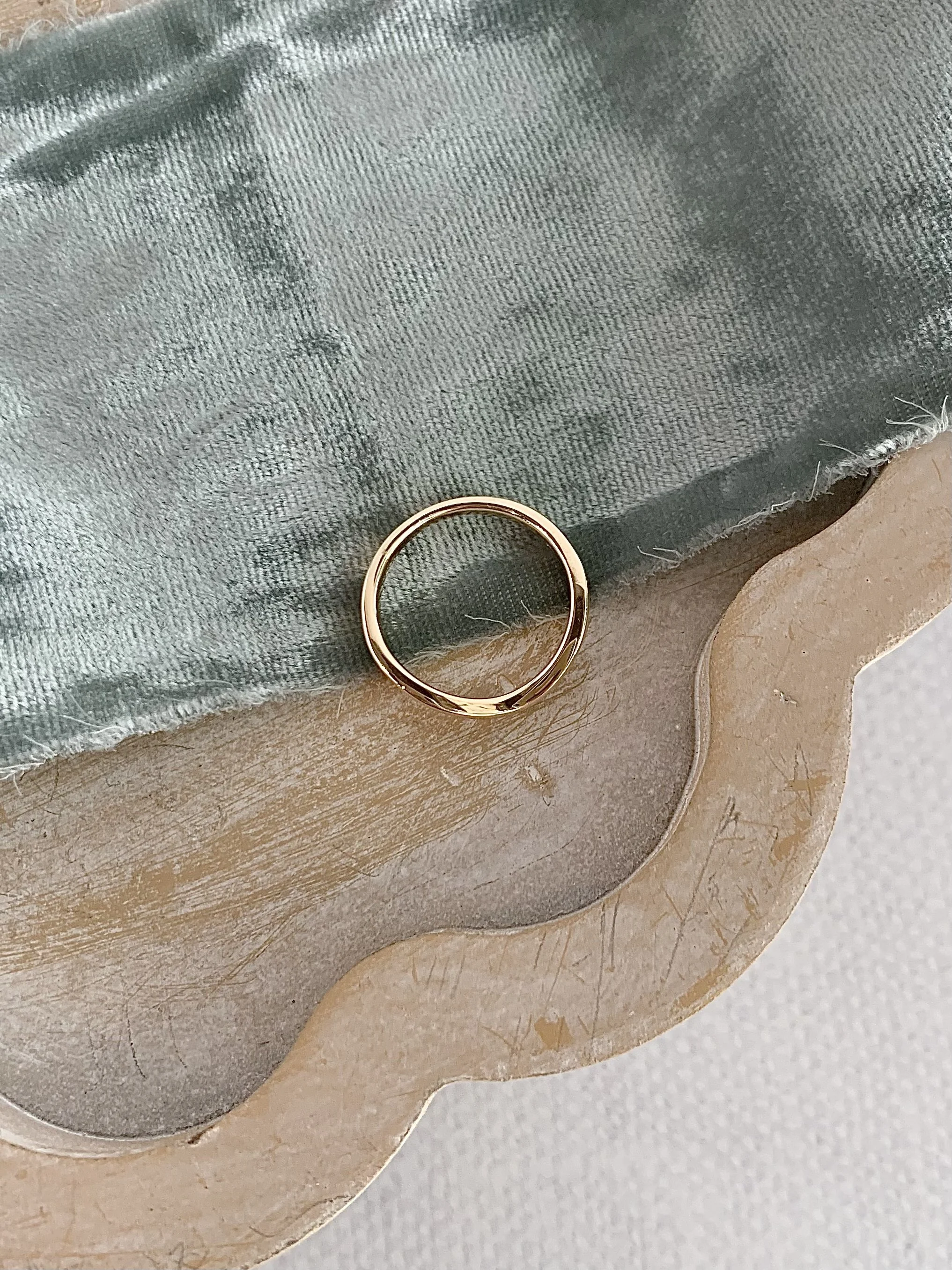 Gentle V Contour Band