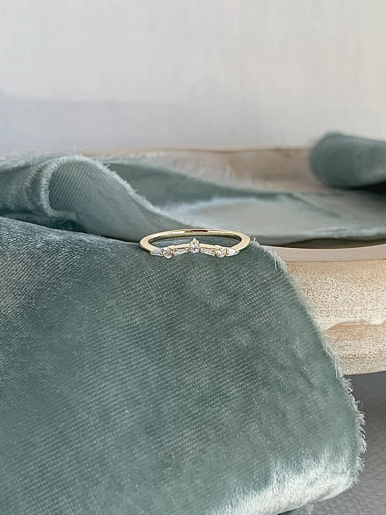 Gianna Lab Diamond 14k Yellow Gold Contour Band