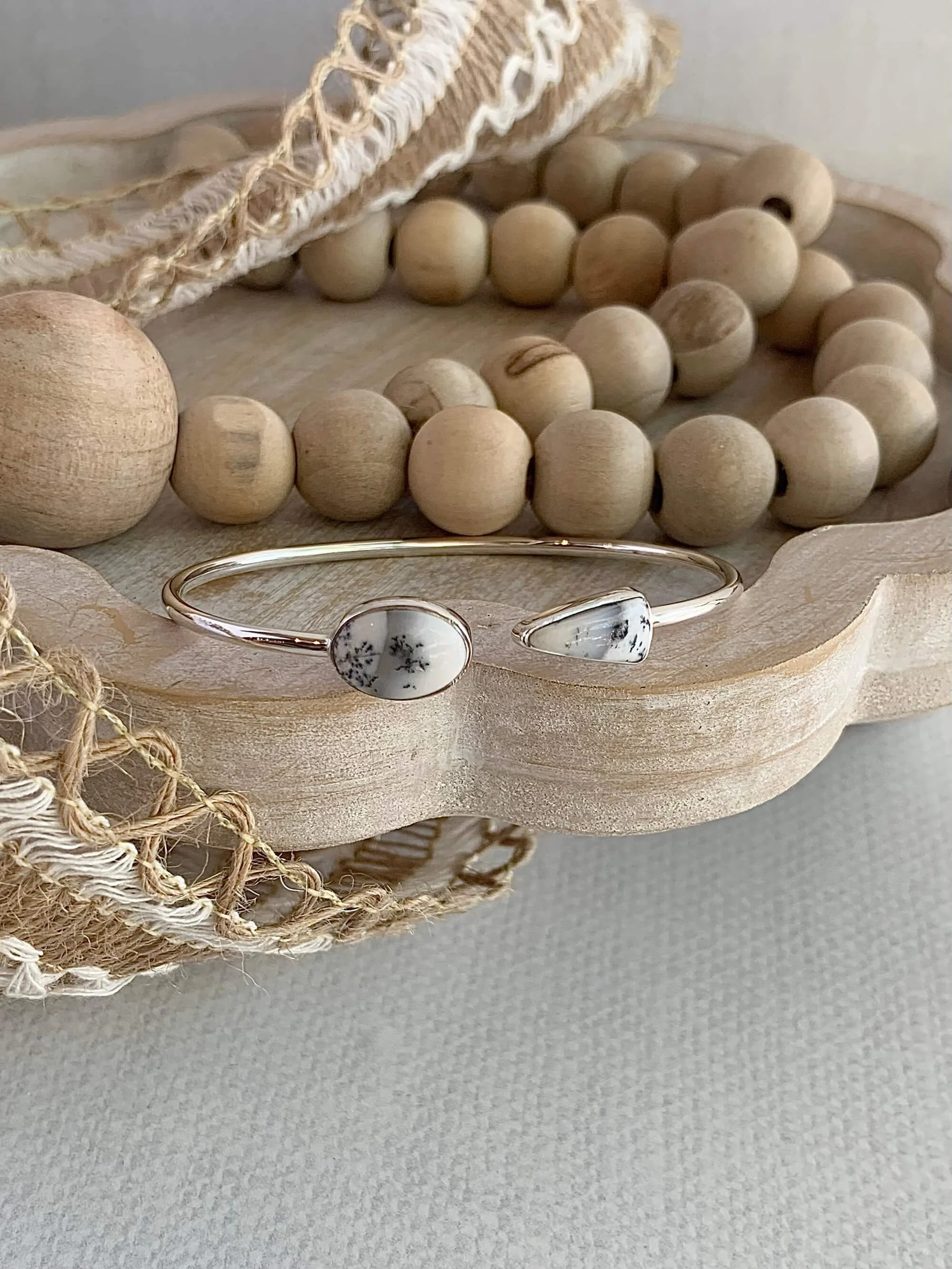 dendritic agate silver twist bracelet $88.00 code tw30-dend.jpg