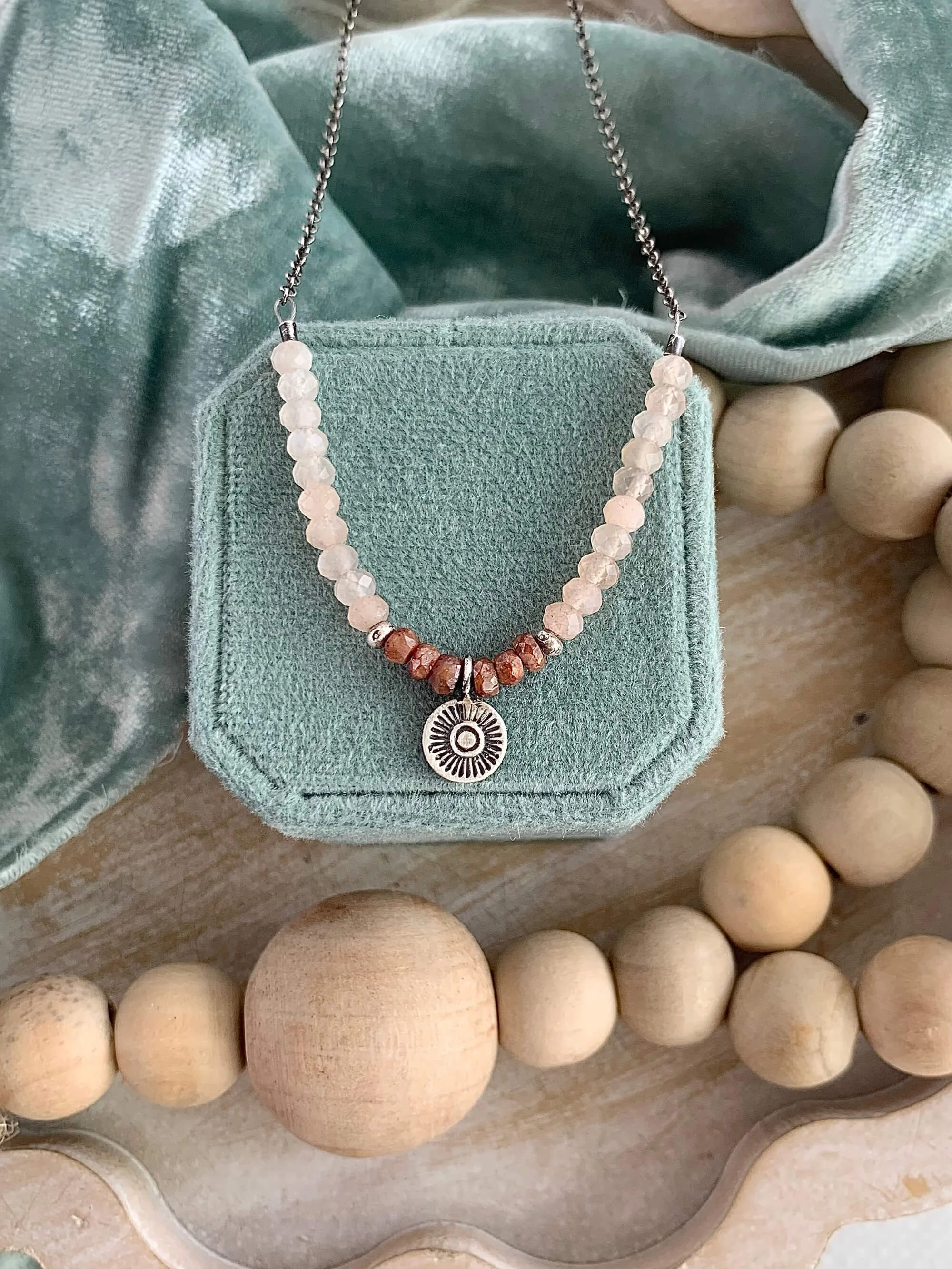 Talara Sunstone Zaria Silver Necklace