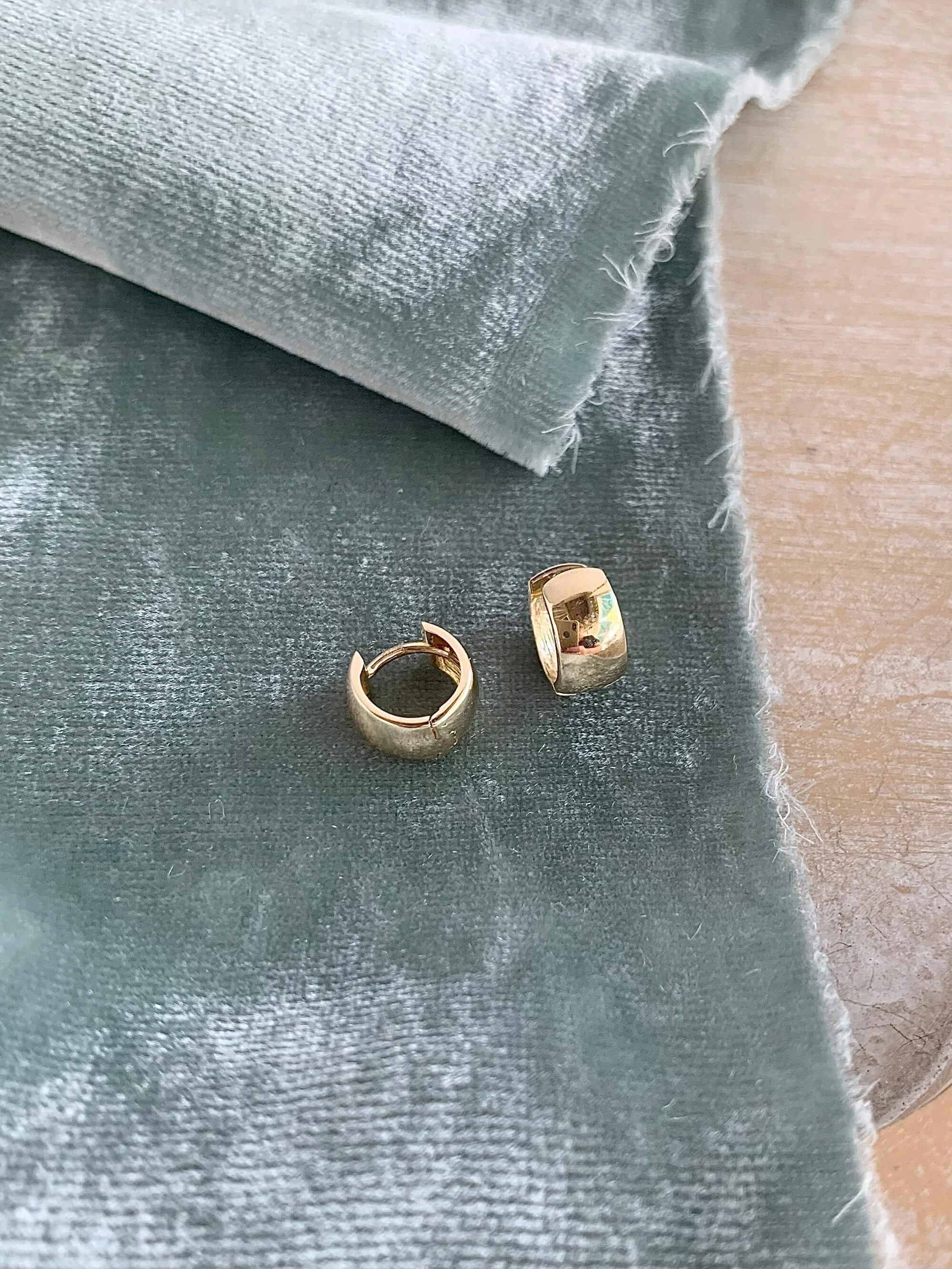 Wide Perfect 14k Yellow Gold Huggie Earrings