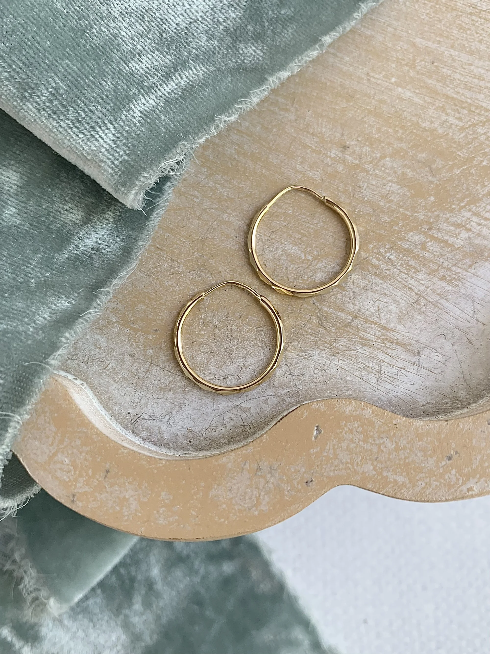 Faceted Thin 18mm 14k Yellow Gold Hoop Earrings