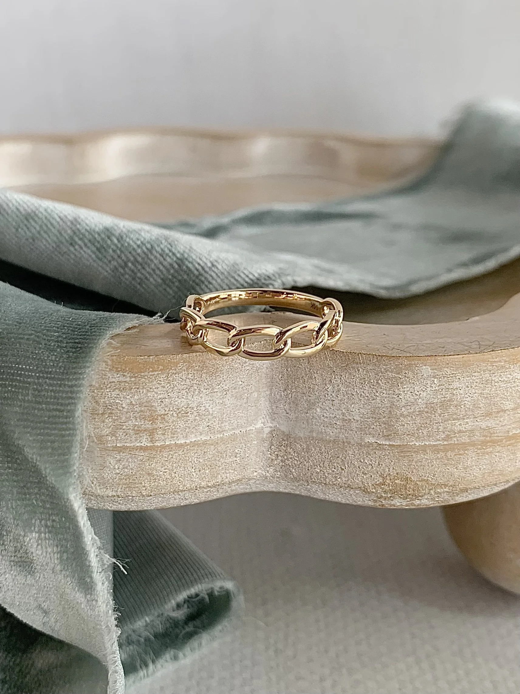 Love Link 14k Yellow Gold Ring
