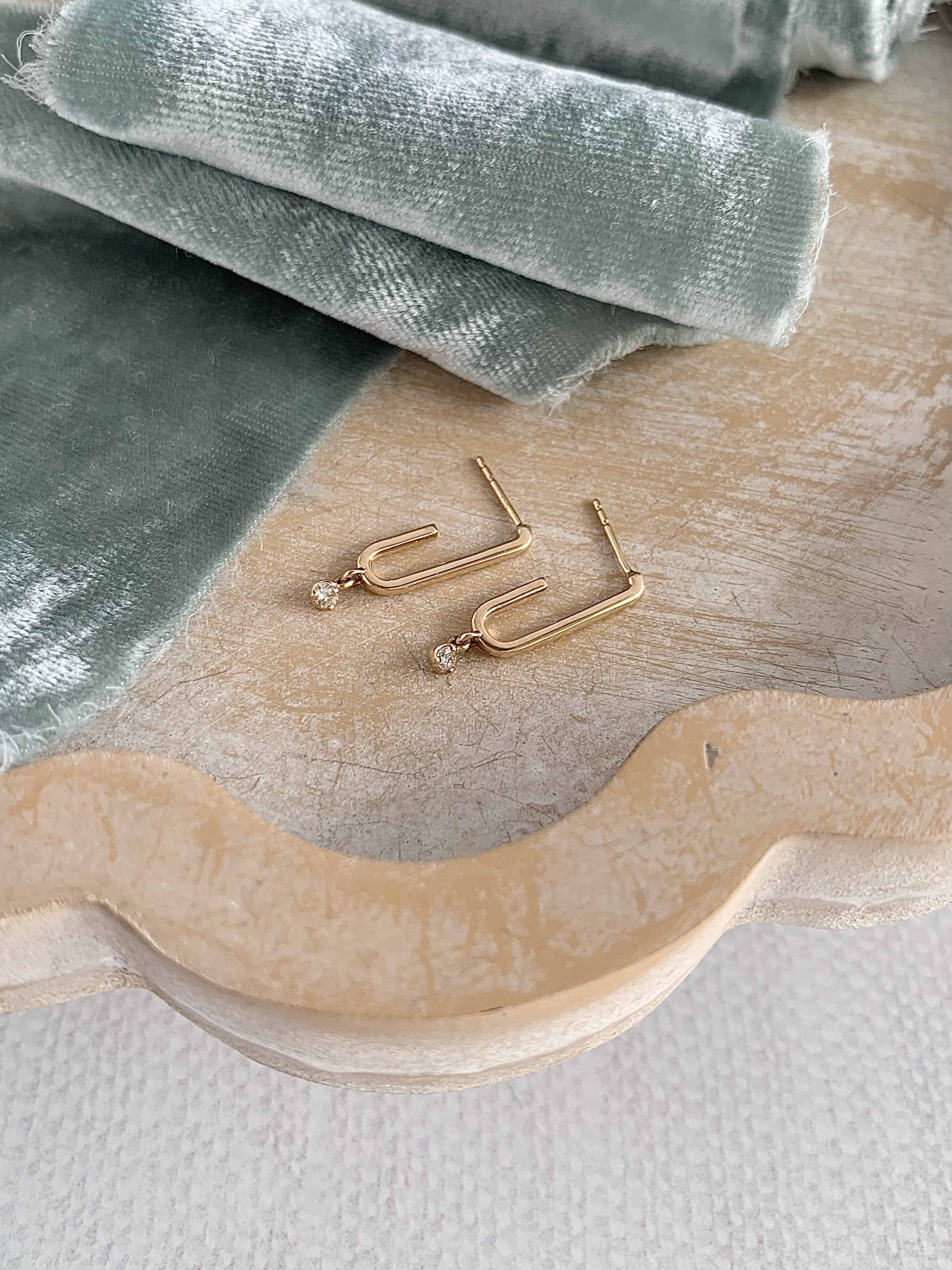 Swinging Diamond U 14k yellow Gold Post Hoop Earrings