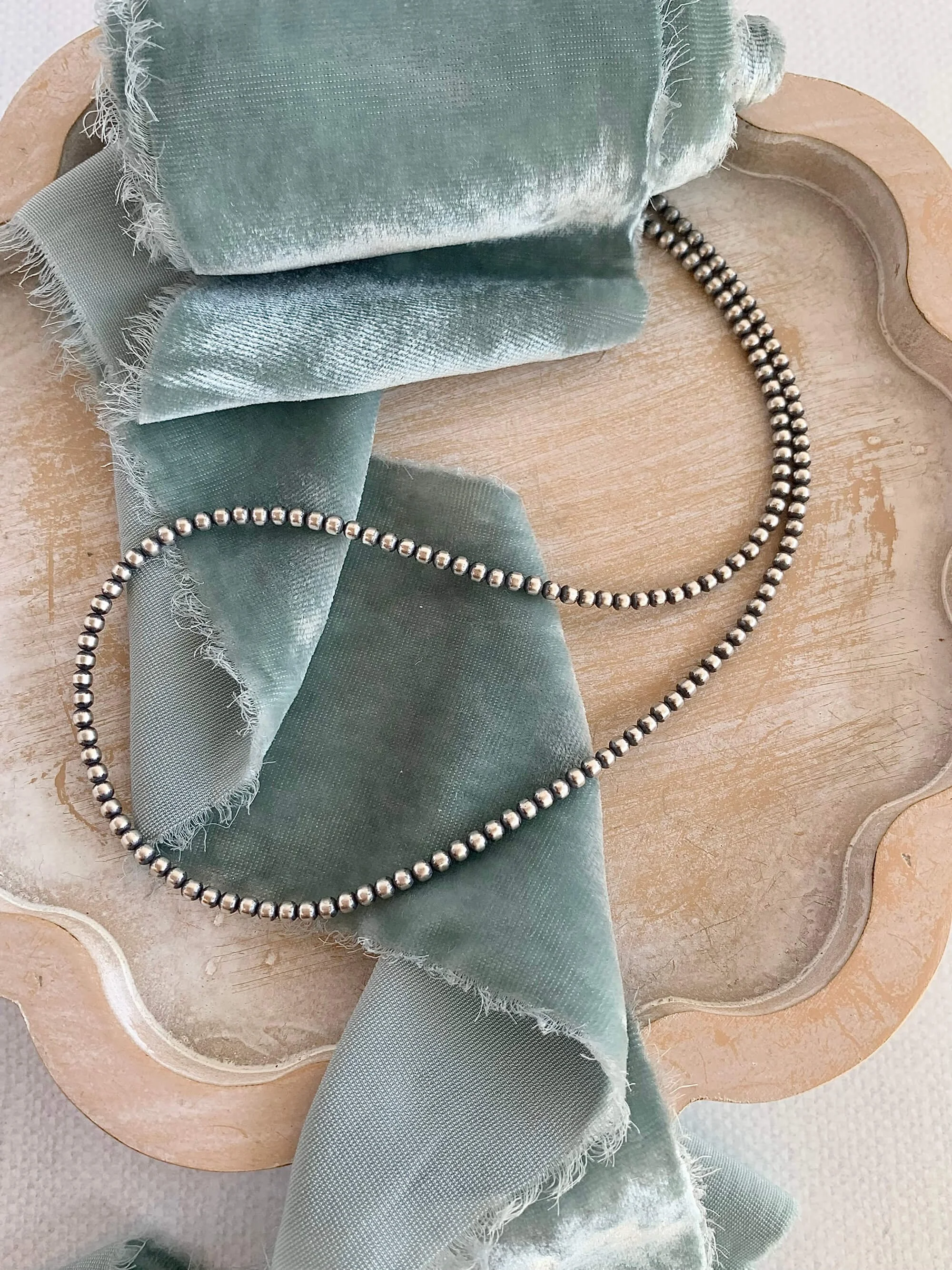 Navajo Pearl 3mm Silver 20-Inch Strand