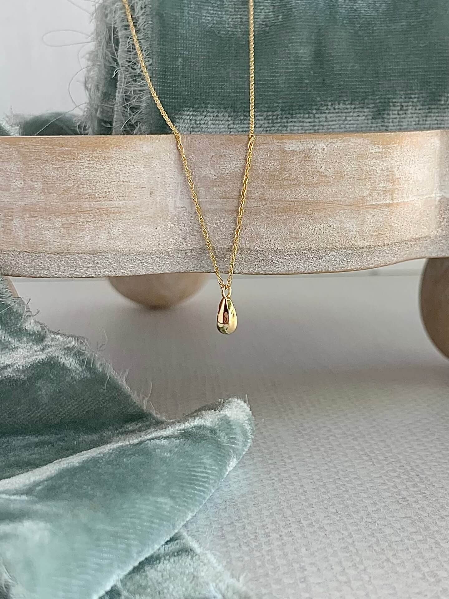 Summer Raindrop 14k Yellow Gold Necklace