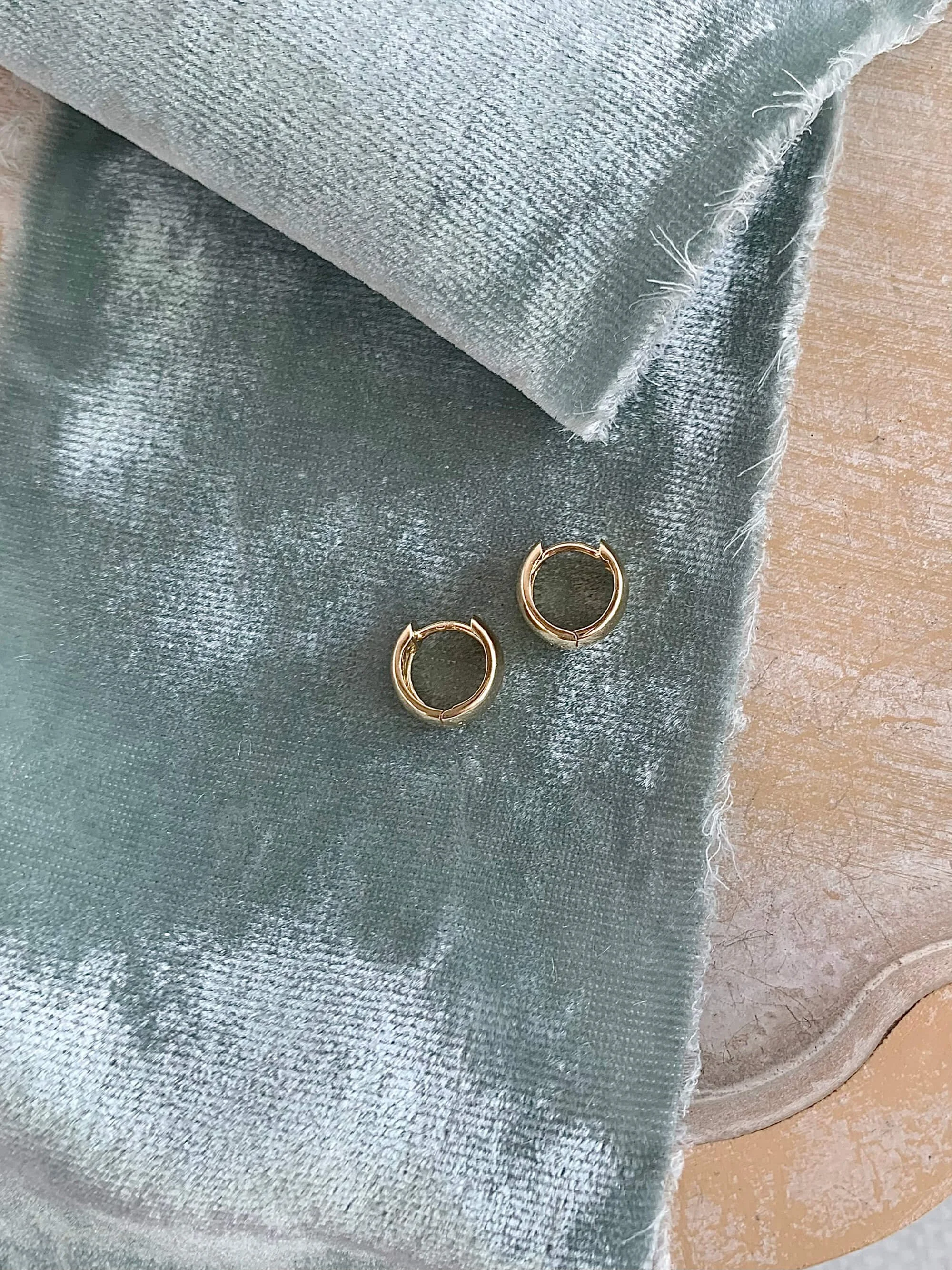 Wide Perfect 14k Yellow Gold Huggie Earrings