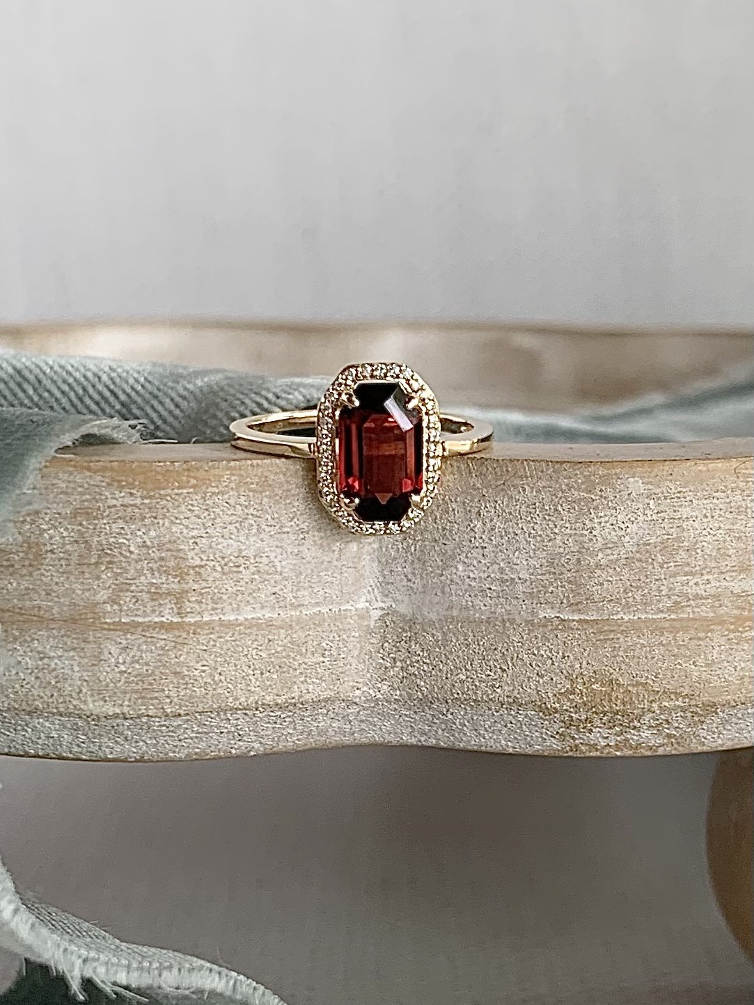 Duchess Garnet Diamond 14k Yellow Gold Ring