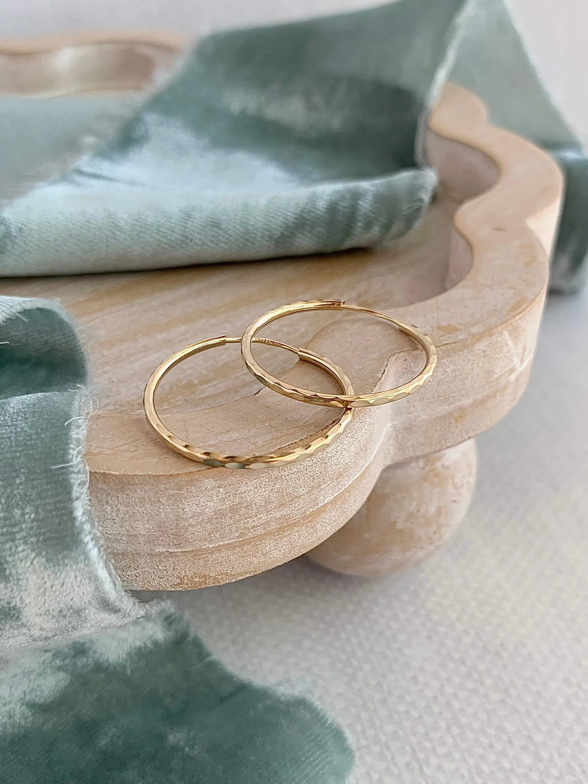 Faceted 25mm 14k Yellow Gold Hoop Earrings