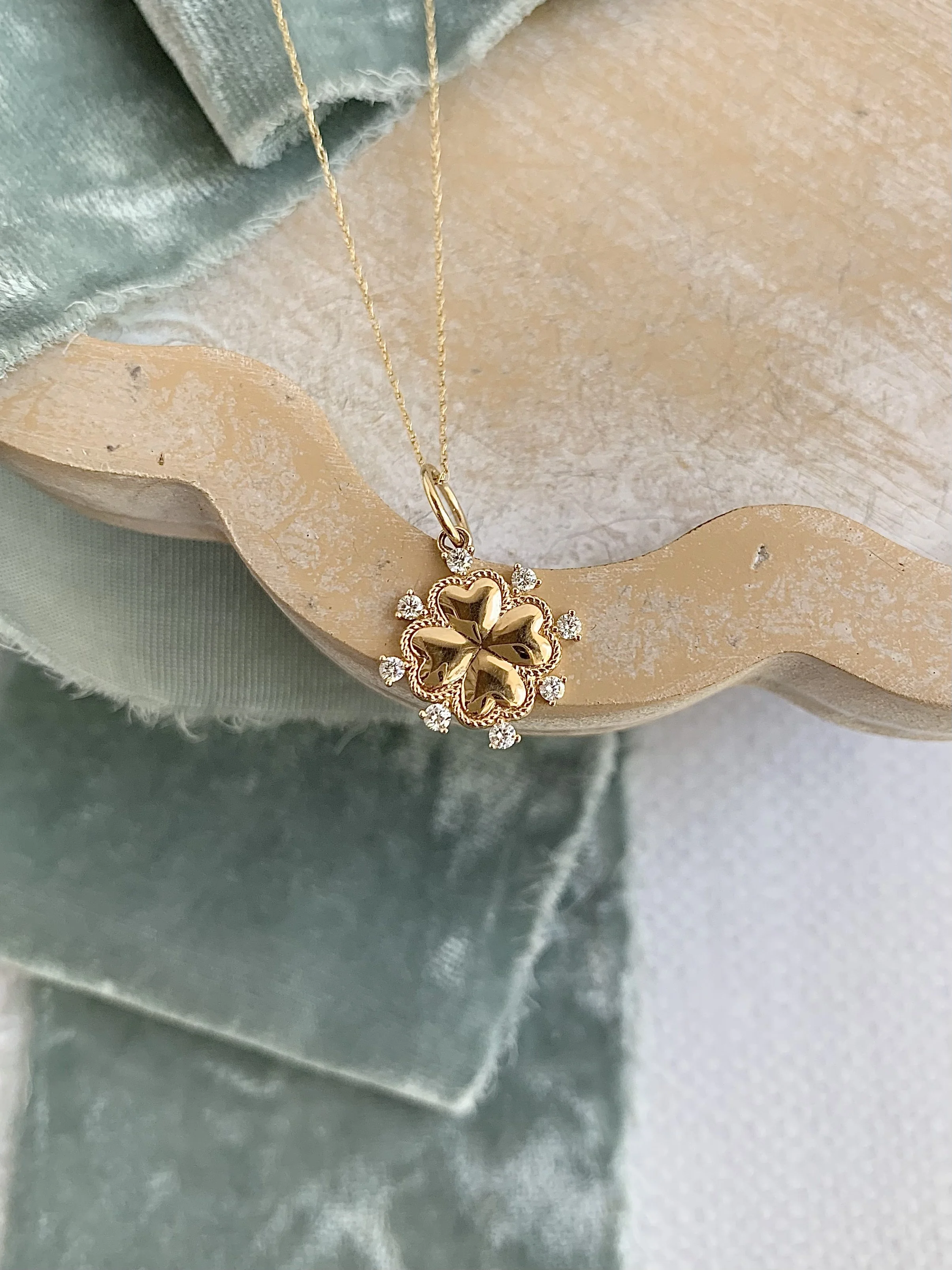 Happy Clover Diamond 14k Yellow Gold Necklace