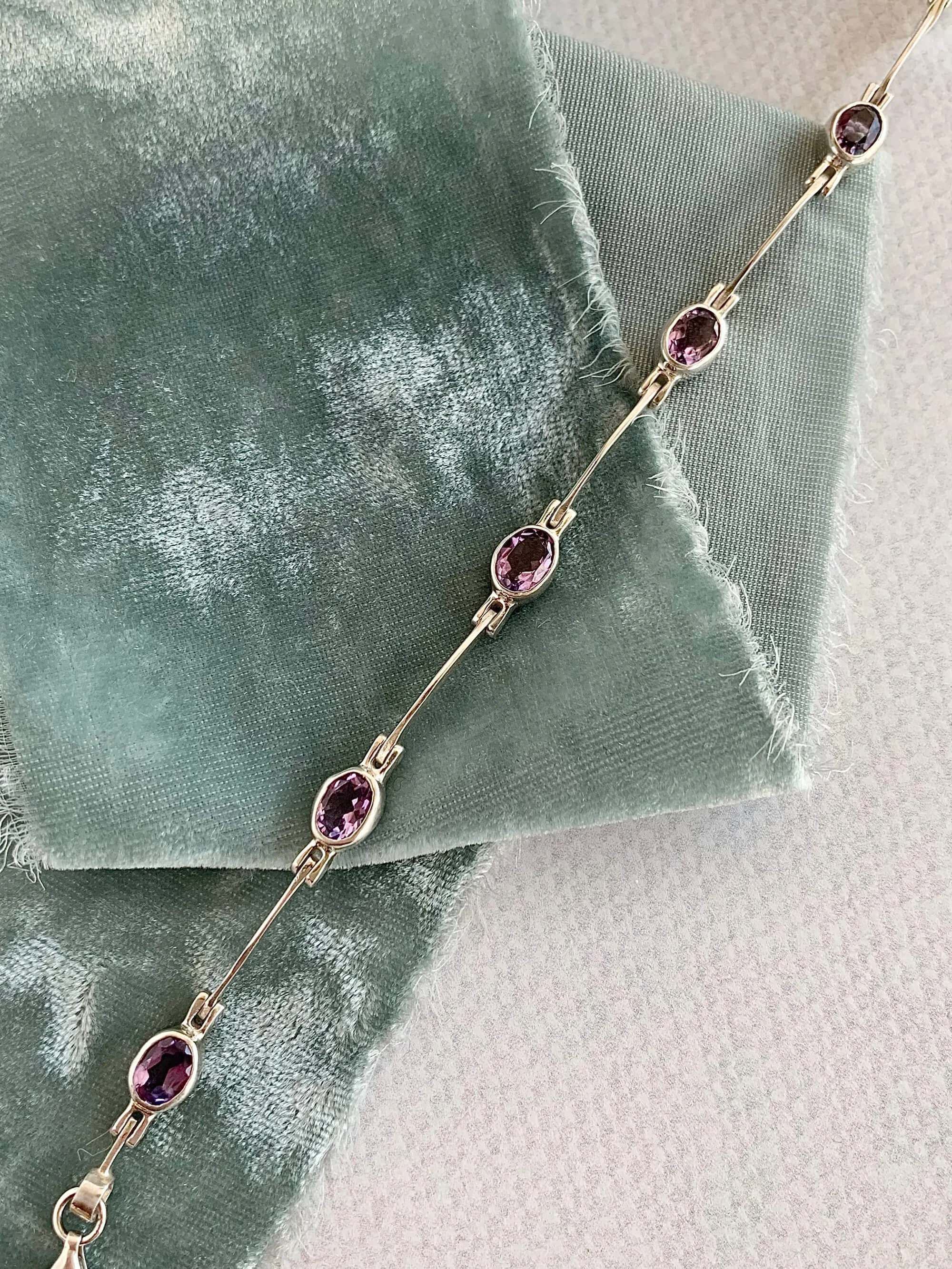 Settl Amethyst Silver Bracelet