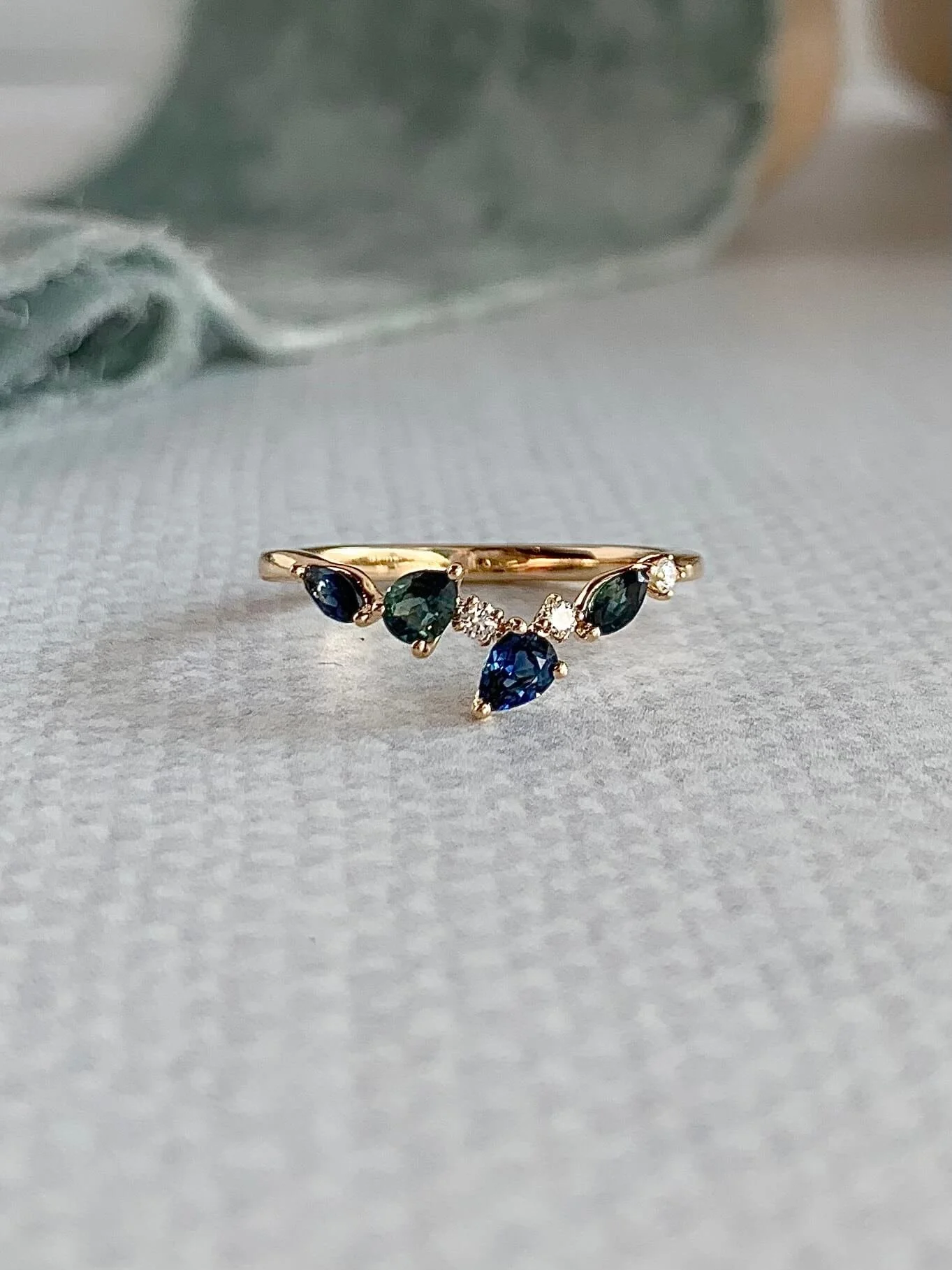 Sapphire Diamond Contour 14k Yellow Gold Ring
