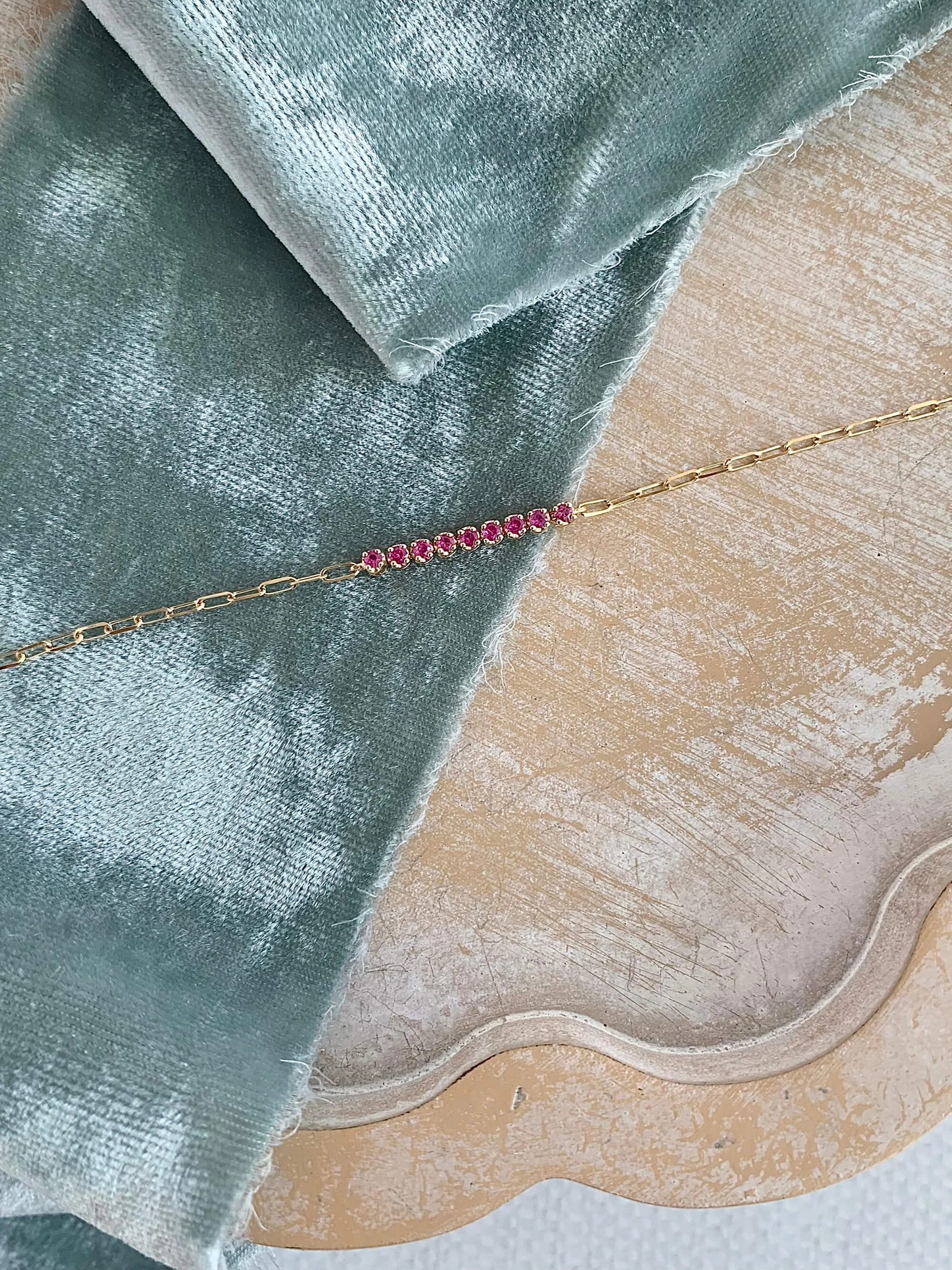 Pretty Pink Sapphire 18k Yellow Gold Paperclip Bracelet