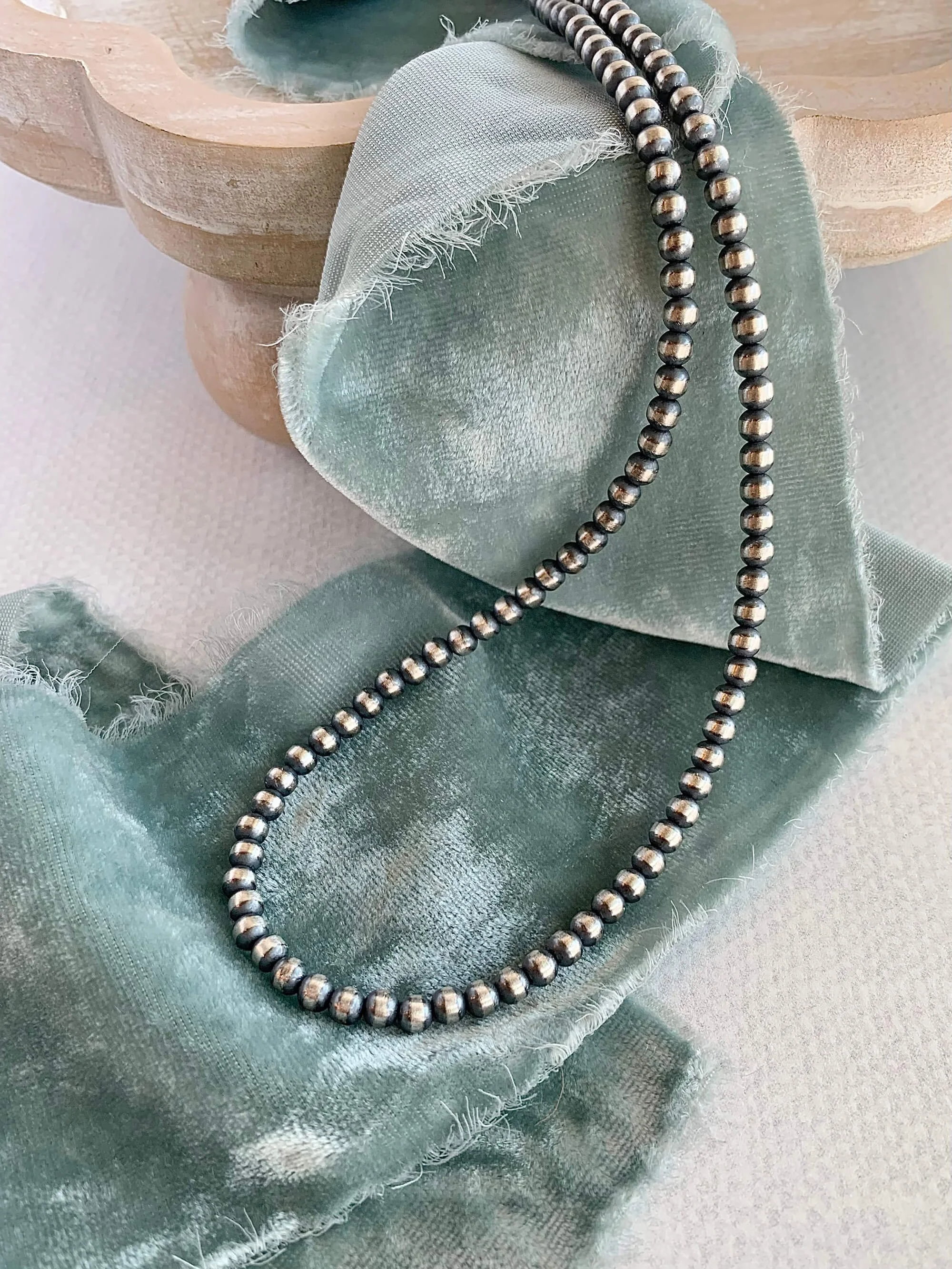 Navajo Pearl 4mm Silver 20-Inch Strand