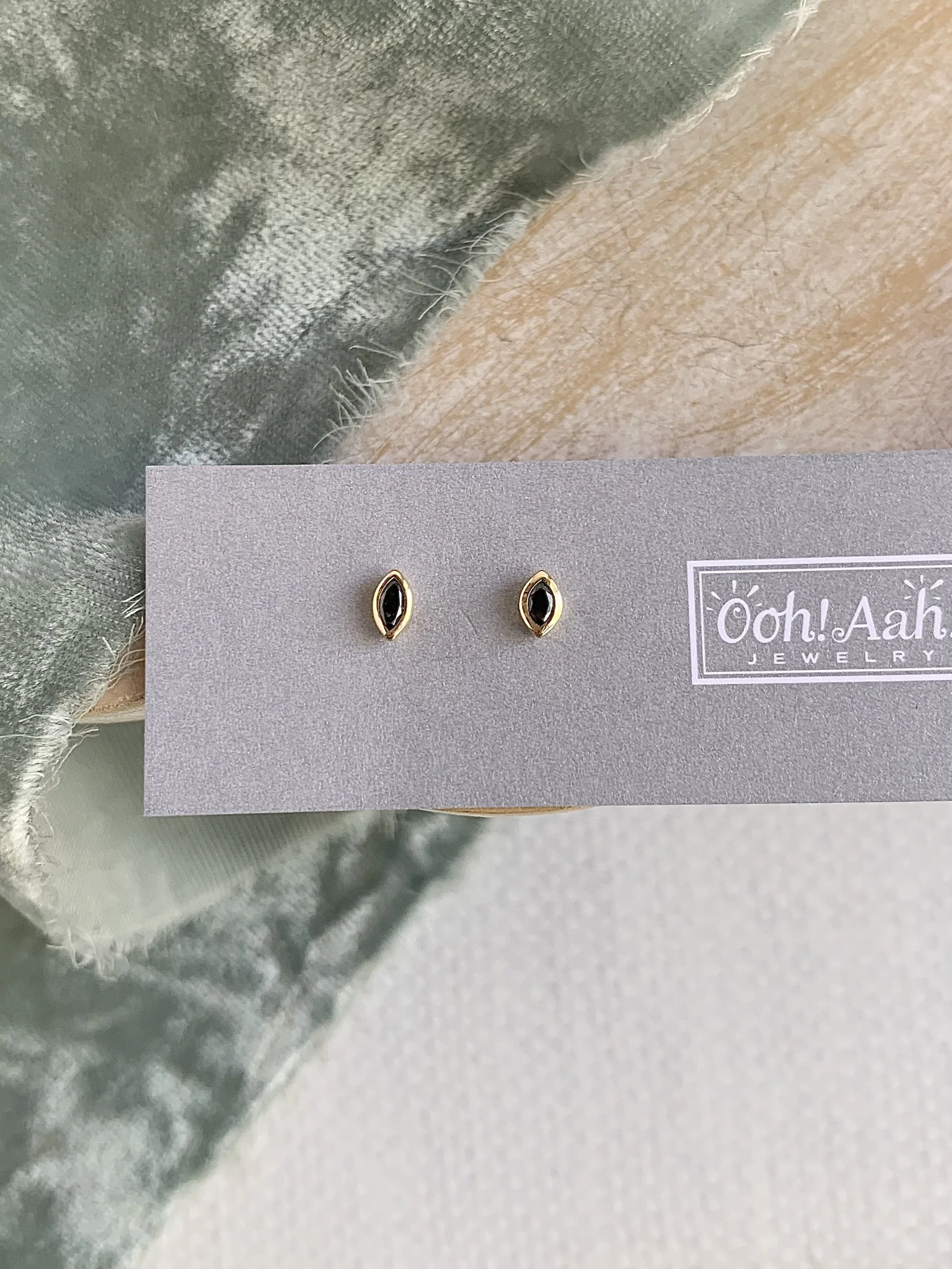 Marquise Black Diamond 14k Yellow Gold Stud Earrings