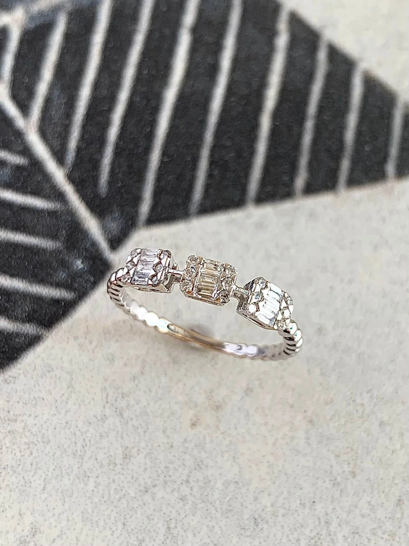clara 18k white diamond ring $1285.00 code 26367gsjr.jpg