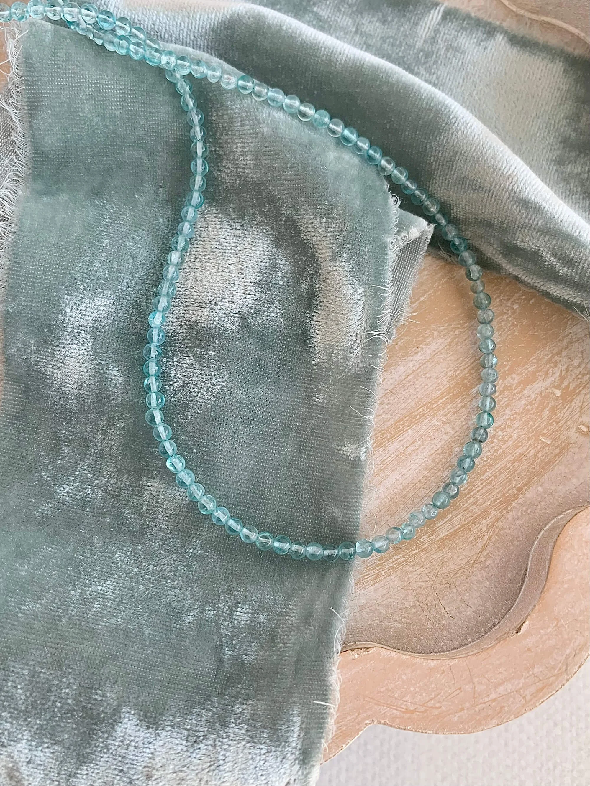 Cabachon Blue Topaz Silver Strand