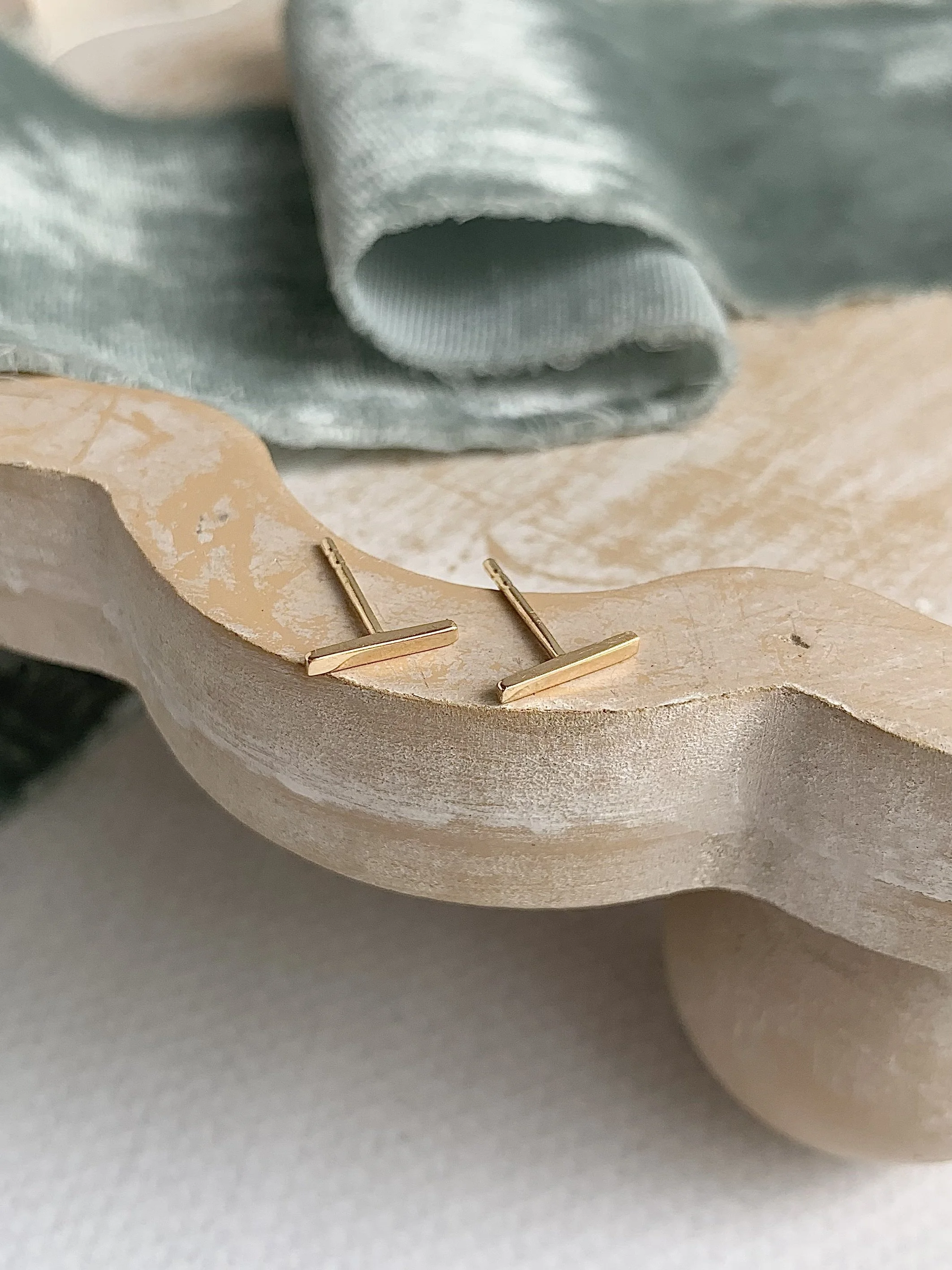 Staple 14k Yellow Gold Stud Earrings
