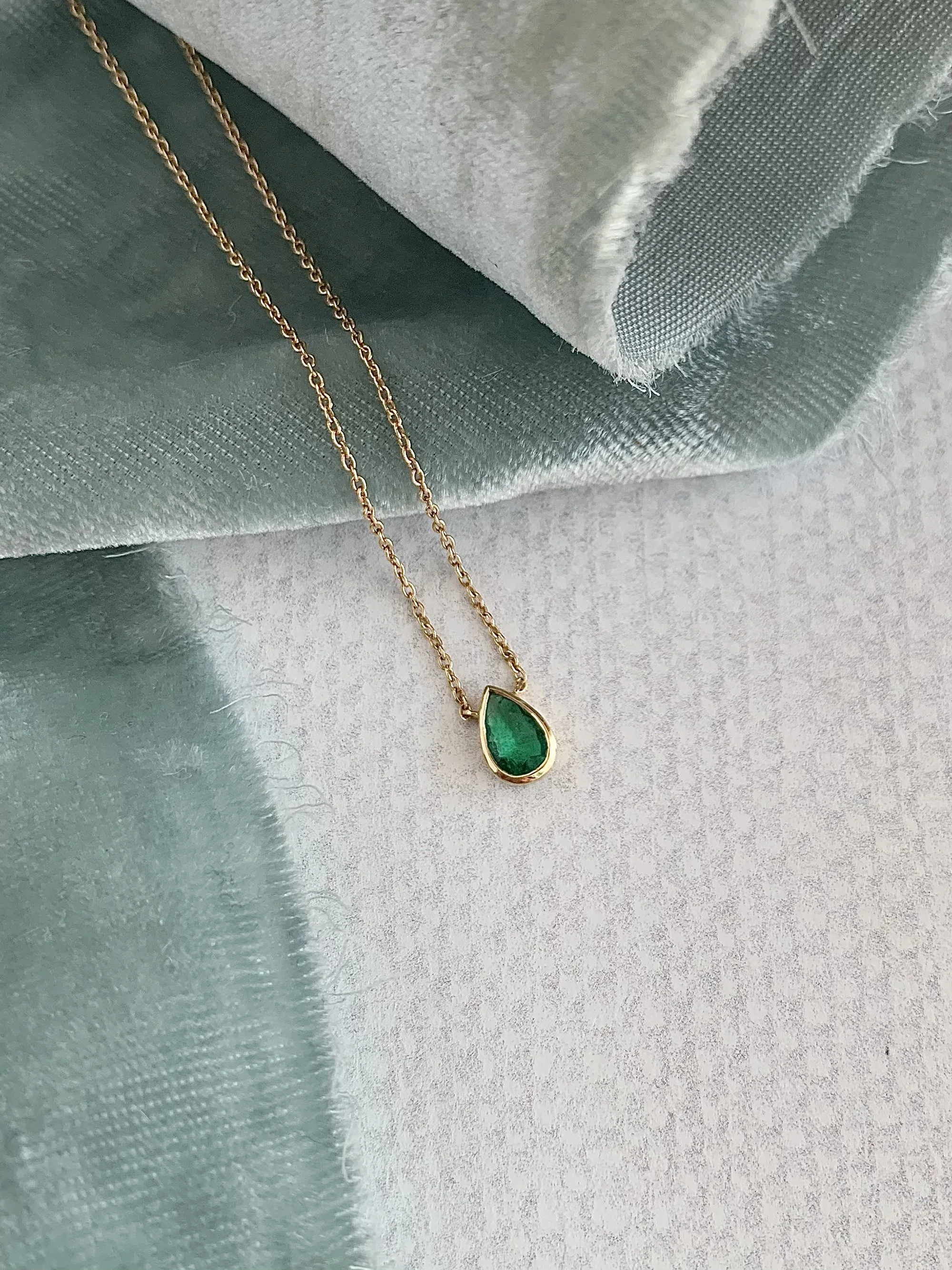 Bright Green Emerald 14k Yellow Gold Necklace