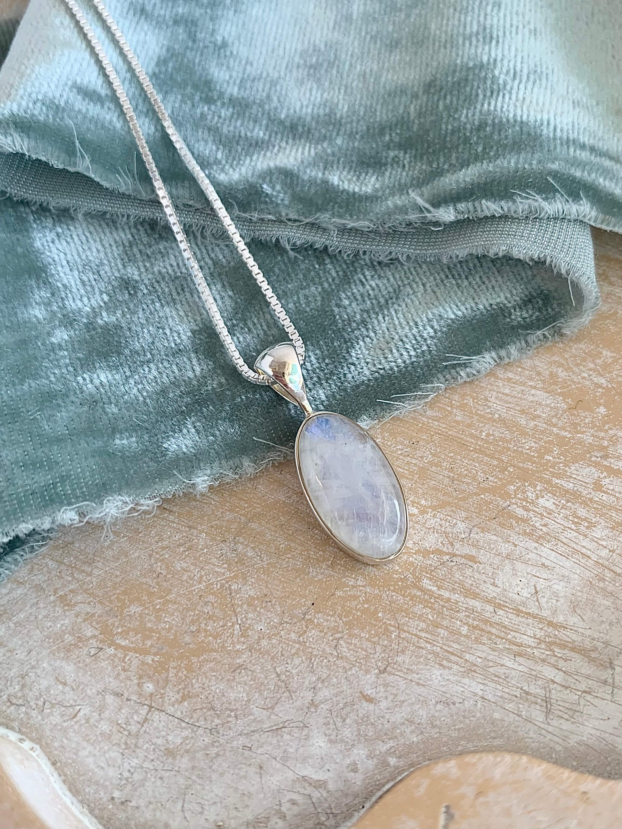 Feminine Moonstone Silver Necklace