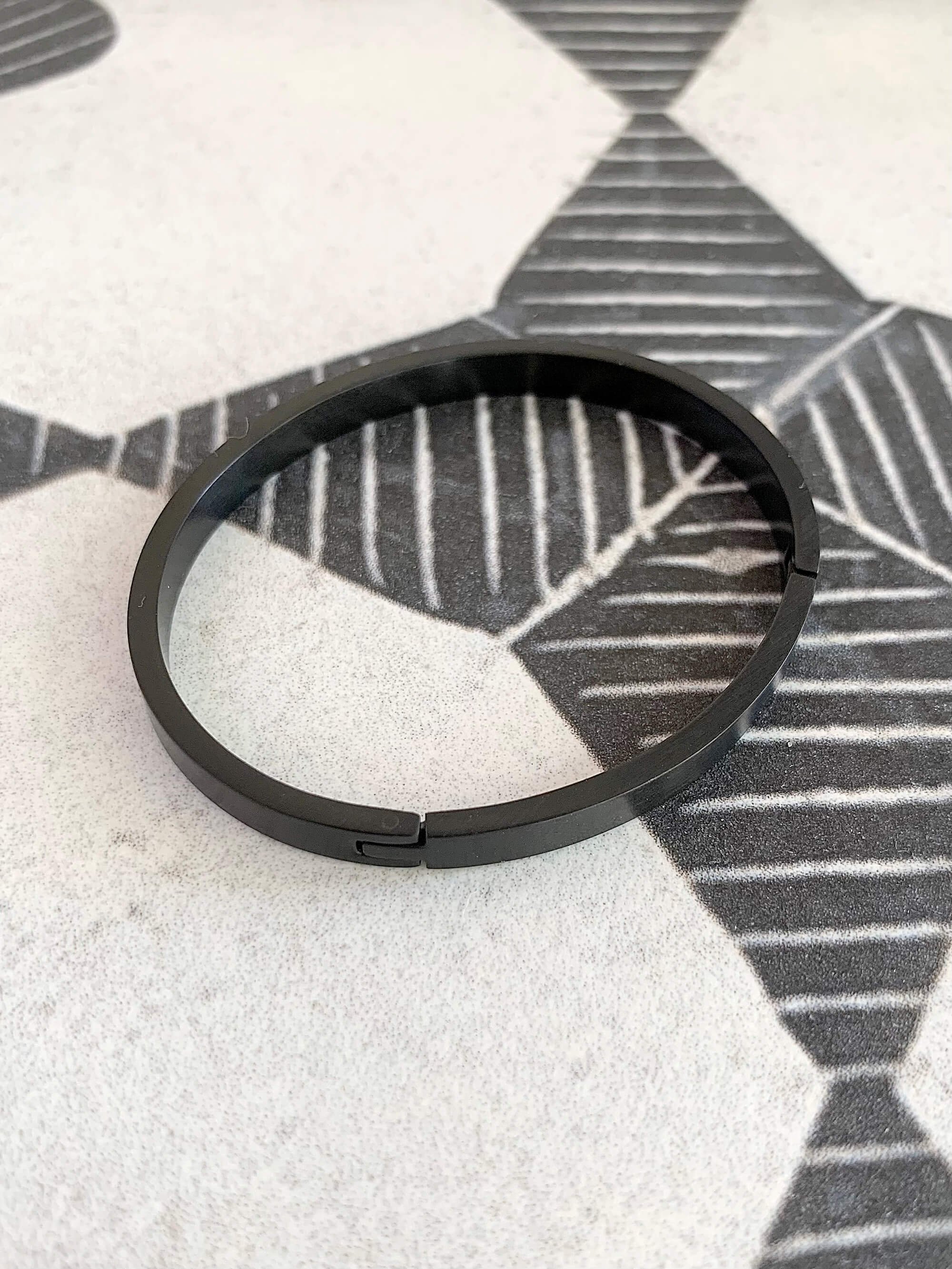 Modern Black Stainless Steel Cuff