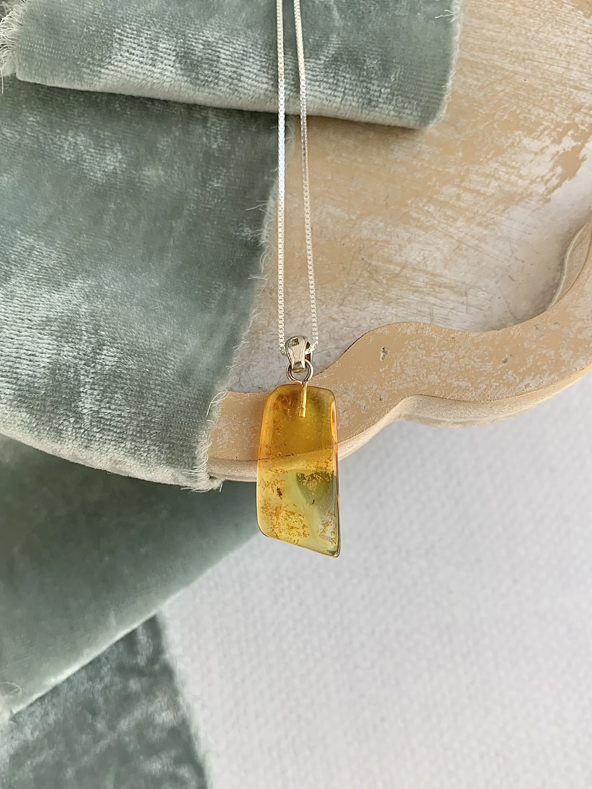 Warm Amber Slice Silver Necklace