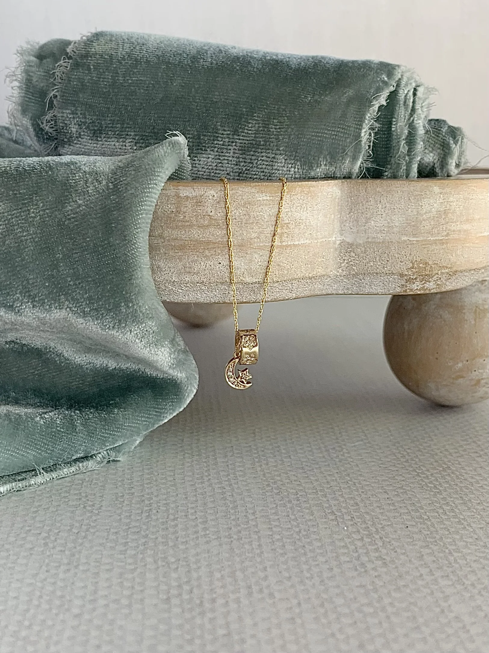 interstekkar diamond 14k yellow necklace $883.00 code jcp100-14yc563-mz004362-10y18 altview2.jpg