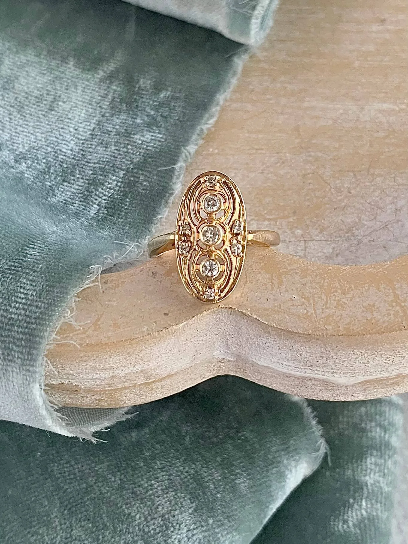 Estate Art Deco Diamond 14k Yellow Gold Engagement Ring