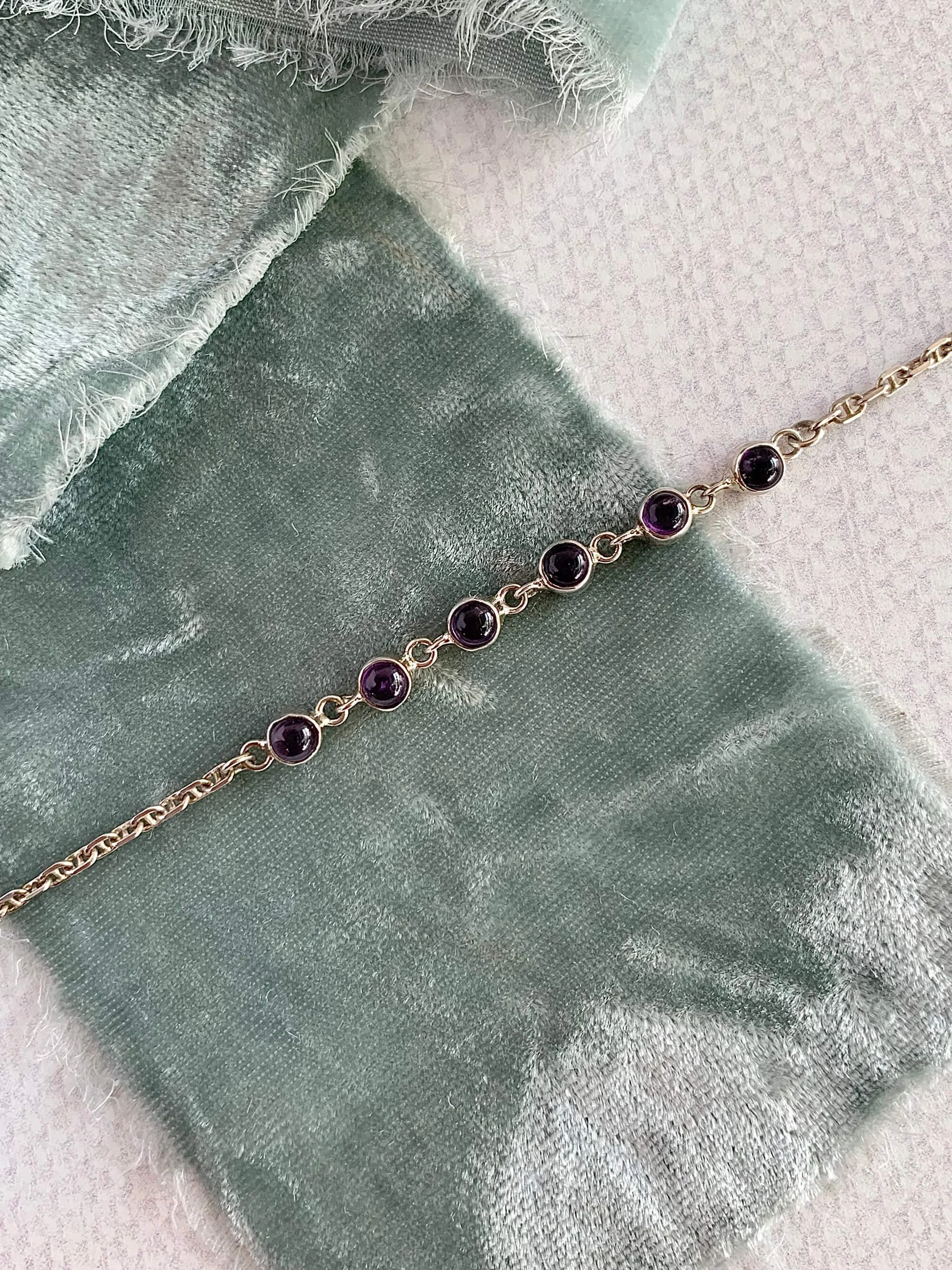 Cabachon Amethyst Silver Bracelet