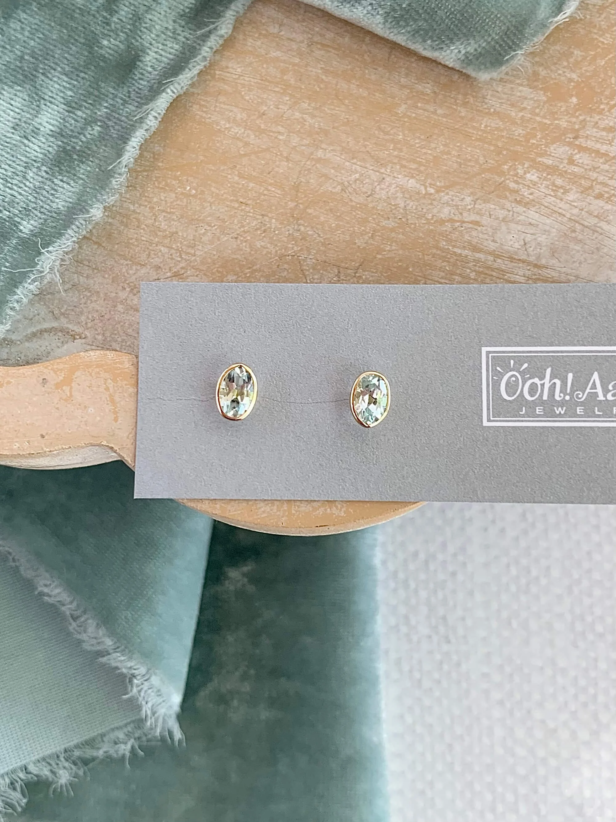 Oval Aquamarine 14k Yellow Gold Stud Earrings