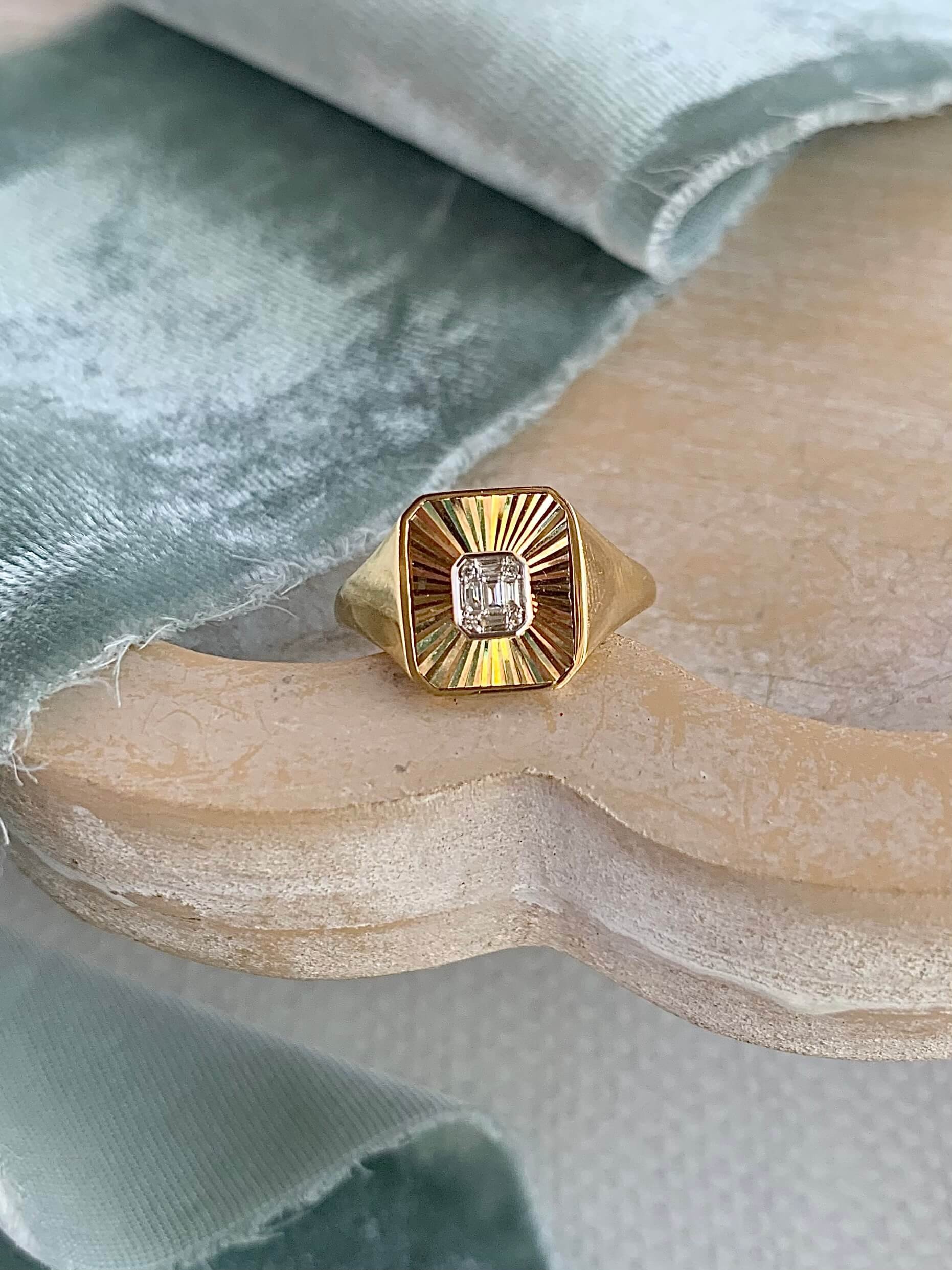 Radiant Diamond Signet 18k Yellow Gold Ring