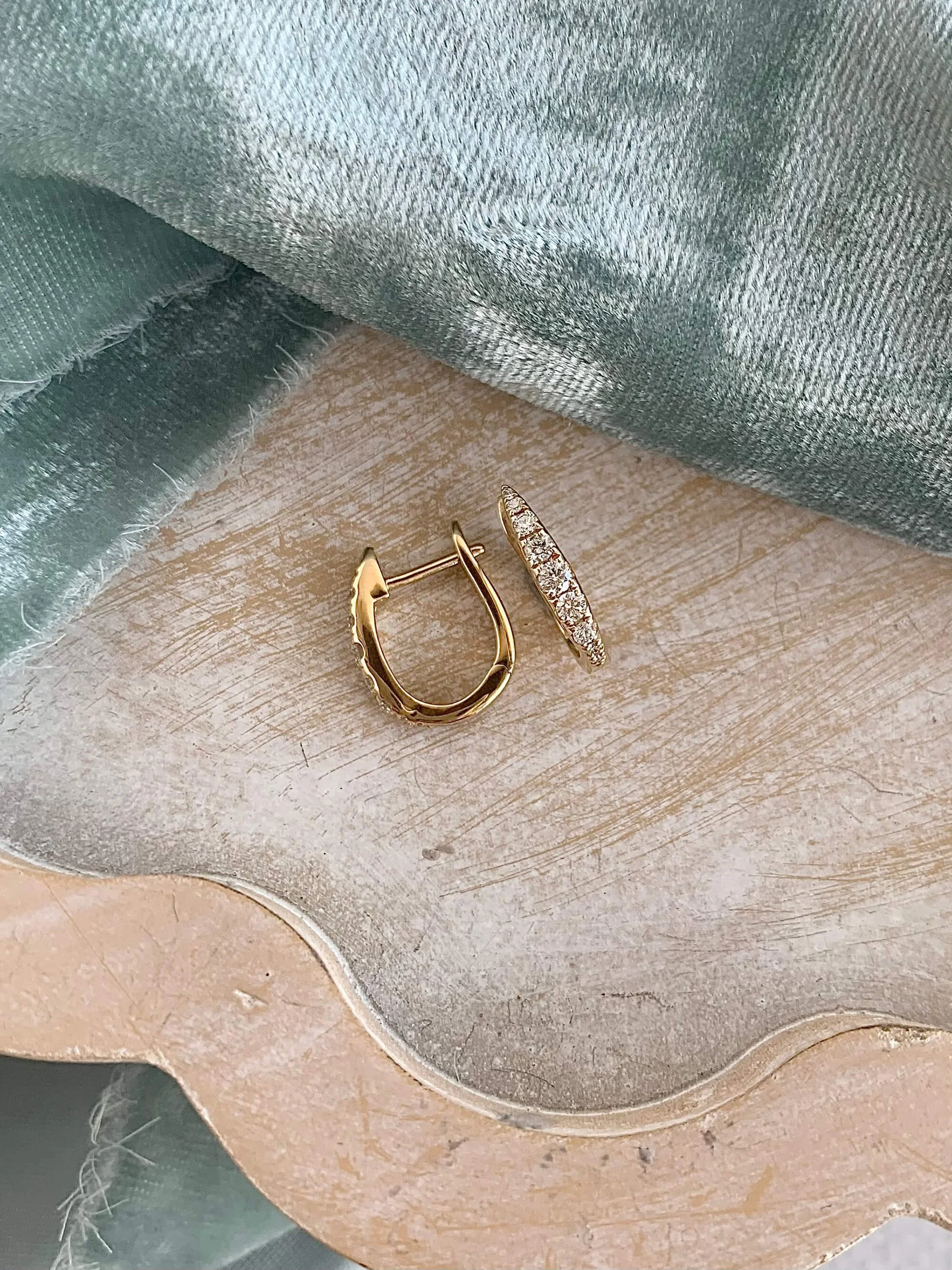 Tapreed Diamond 14k Yellow Gold Hoop Earrings