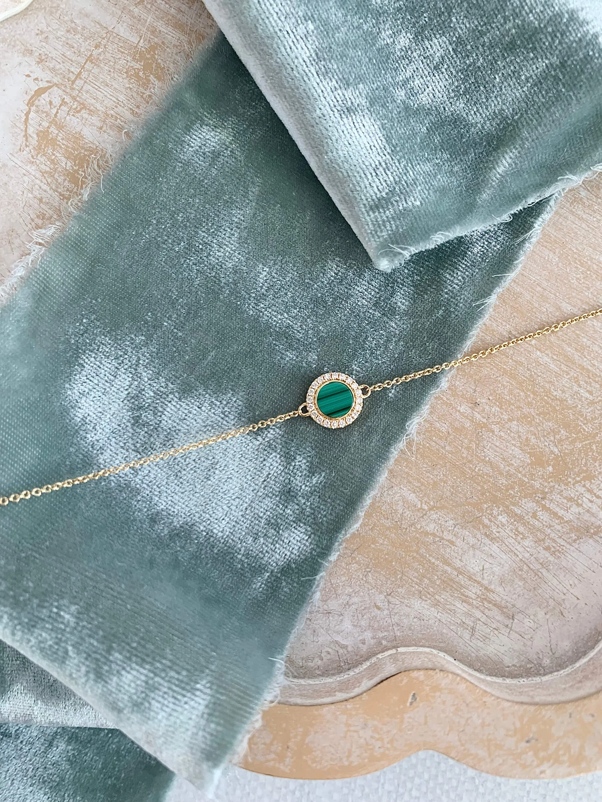 Malachite Diamond Halo 18k Yellow Gold Bracelet
