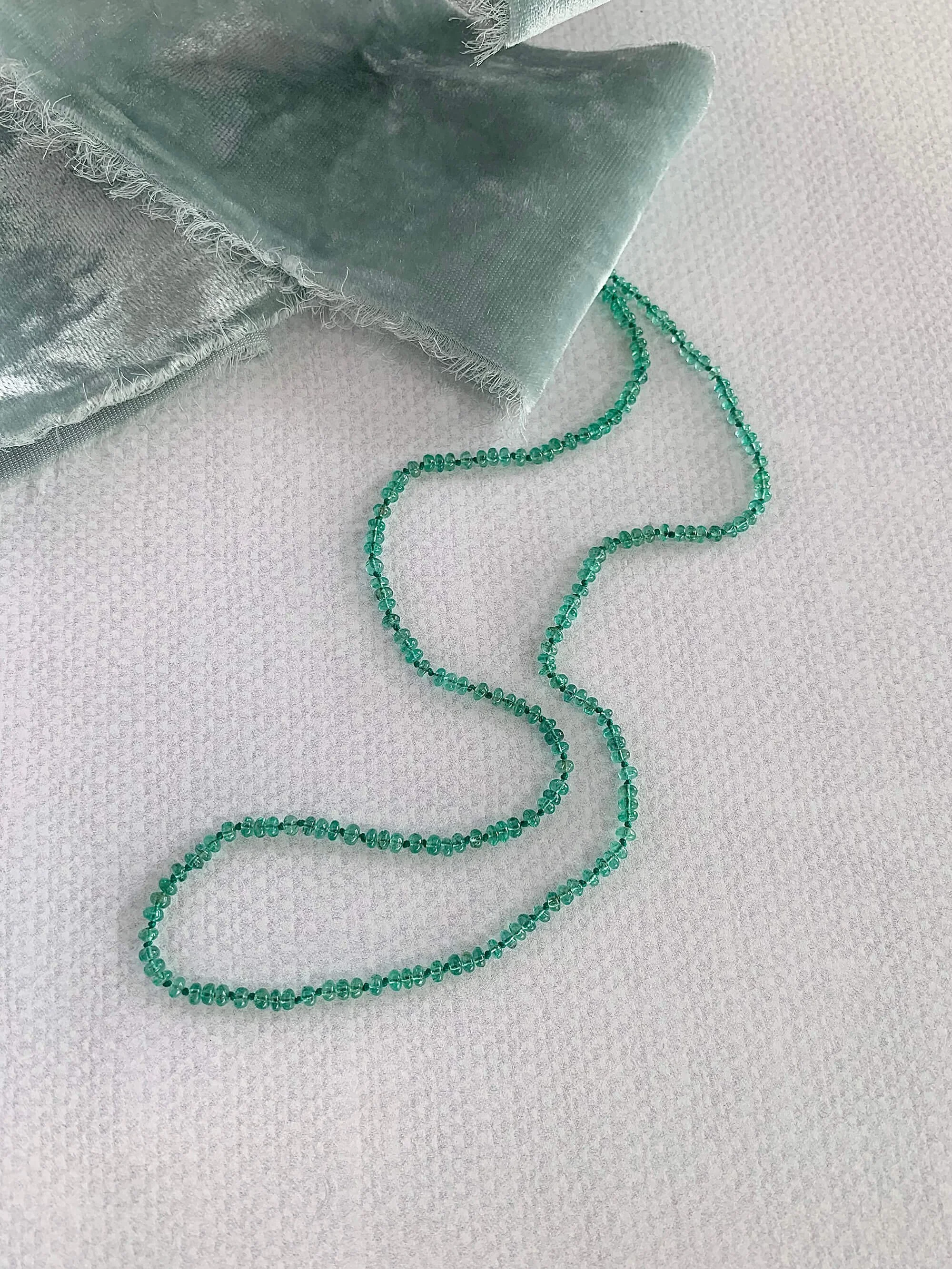 Hand-Knotted Cabachon Emerald Goldfill Strand