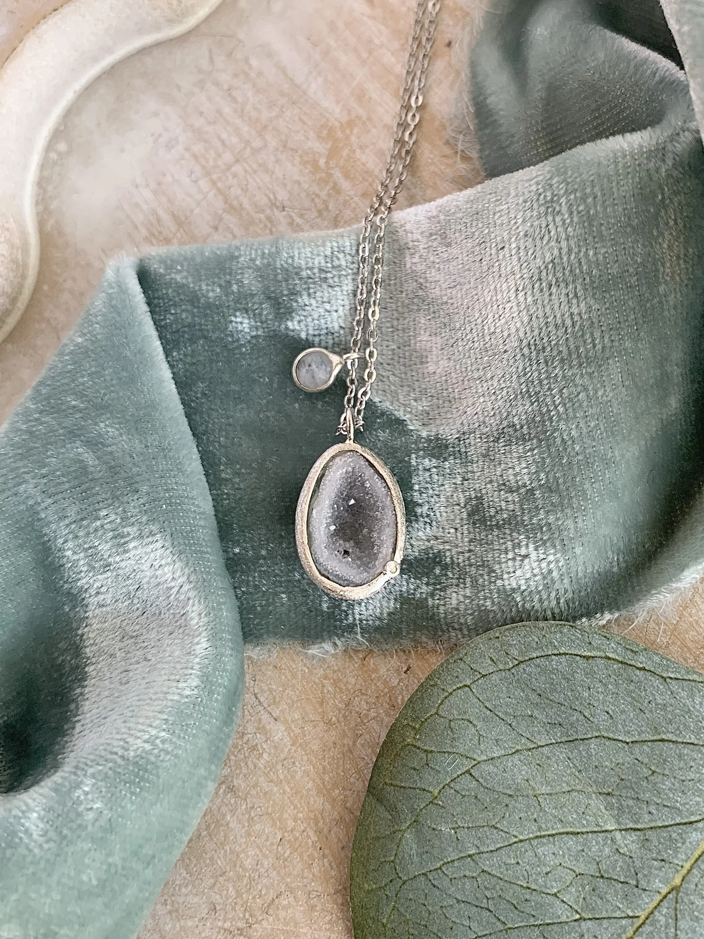 Sparkly Druzy Quartz Tiny Diamond Silver Necklace