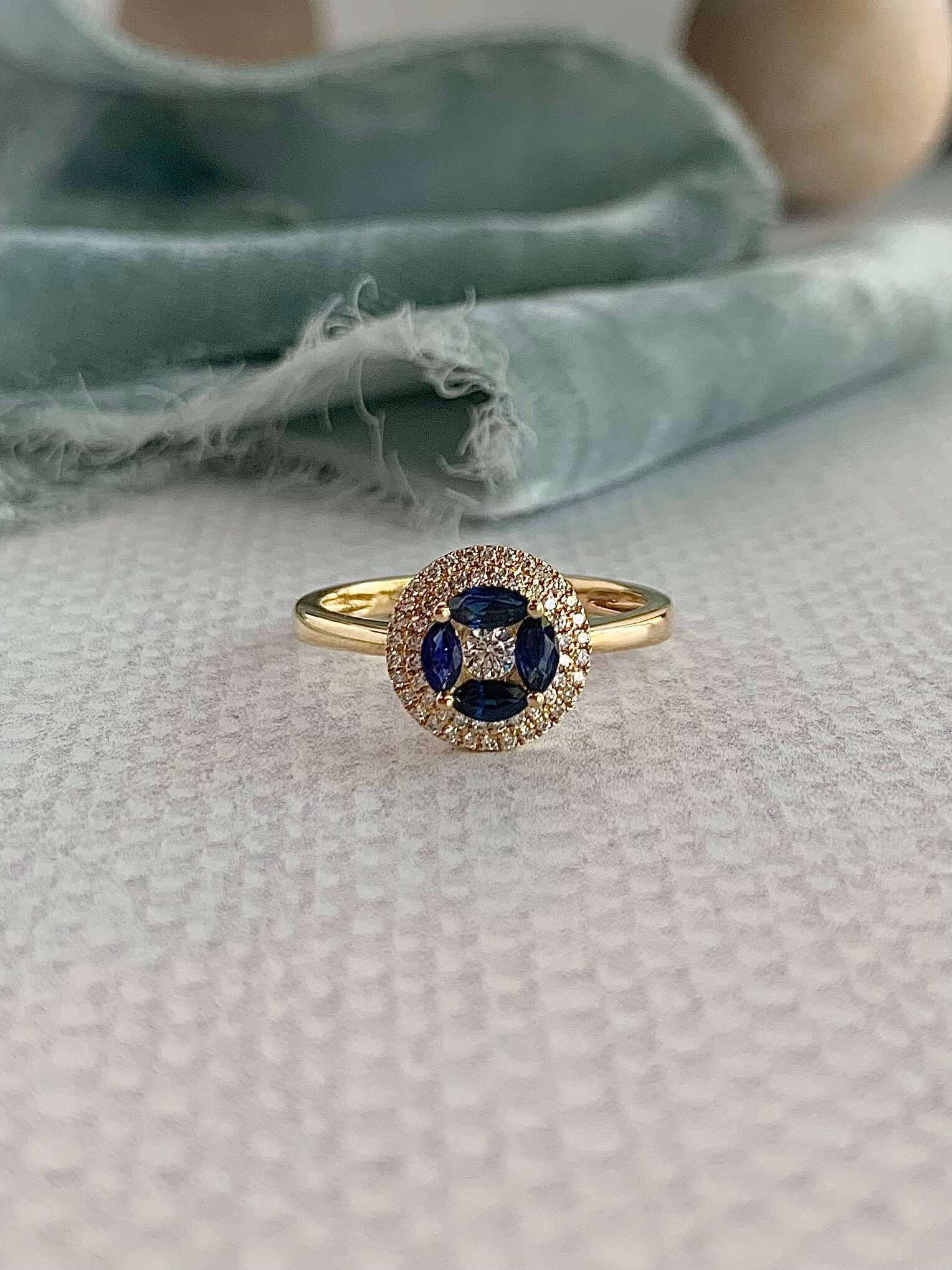 Sapphire & Diamond Flower 18k Yellow Gold Ring