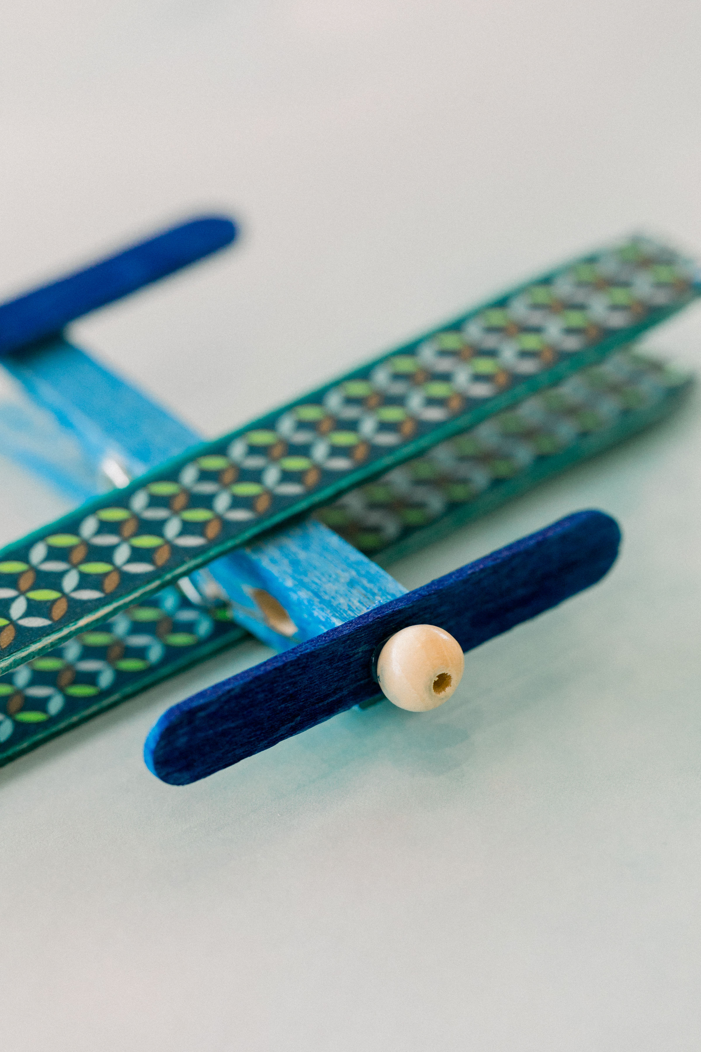  Make your own DIY Clothespin Airplanes with Hello Rascal Kids. 