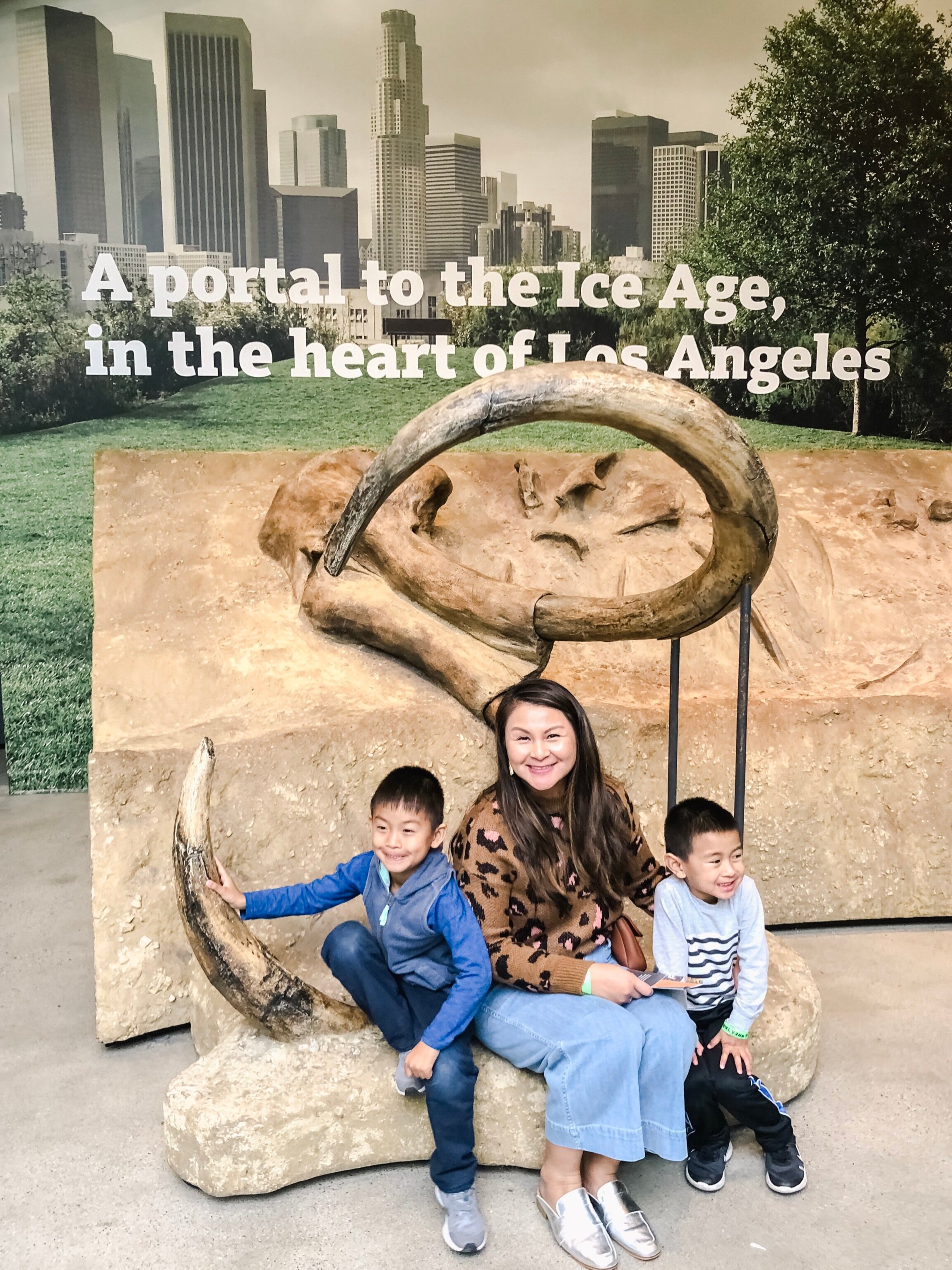  La Brea Tar Pits on Hello Rascal Kids. Family Lifestyle website for parents and kids. 