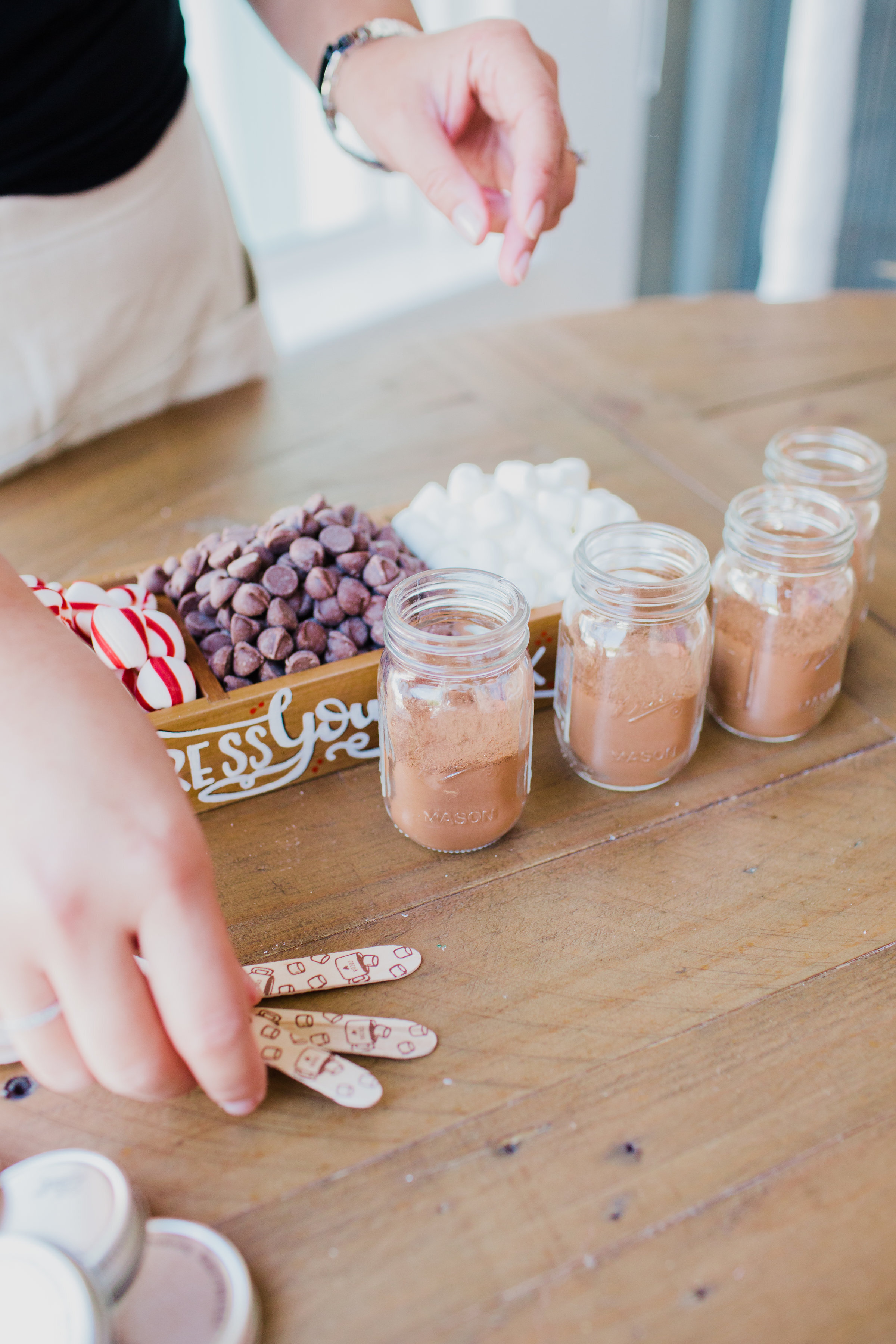  Hot Chocolate for the Holidays on Hello Rascal Kids. Lifestyle blog for the modern families, parents and kids. 