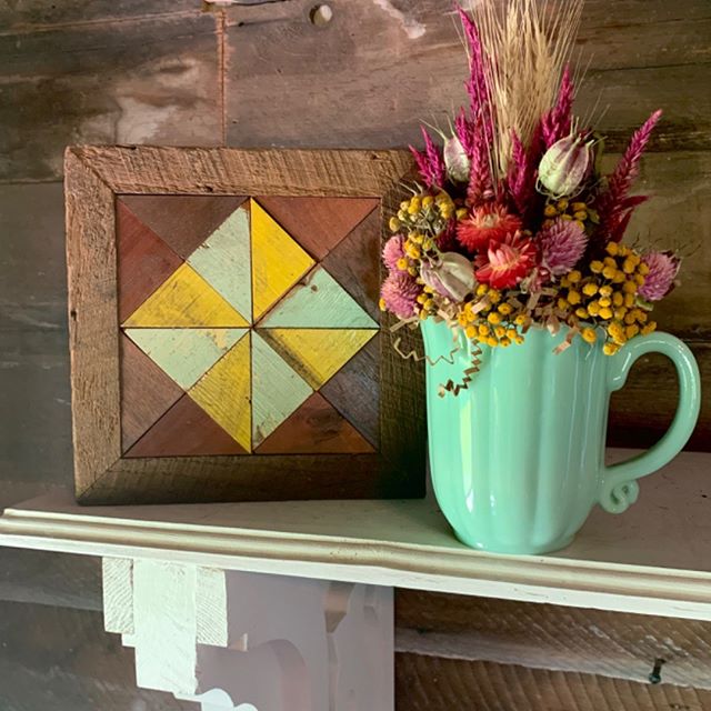 A sweet little dried custom arrangement that I recently made.  #flowers #flowerfarmer  #countryliving