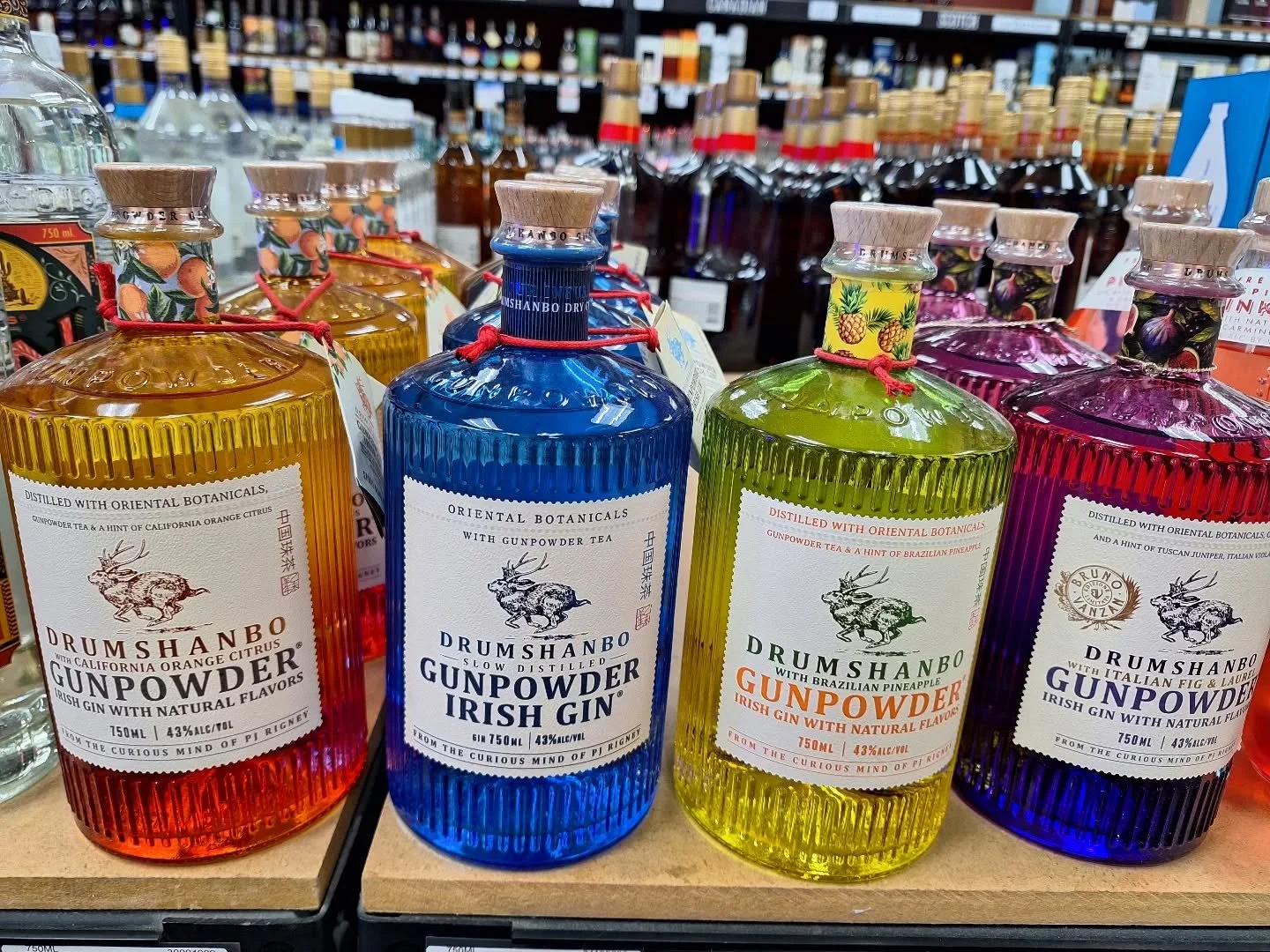 Imminently sippable #gin from @gunpowder.gin.  Whether you're making cocktails or just having a pour on the rocks, you need these in your life. #liquor #ontherocksliquor #lawrenceks