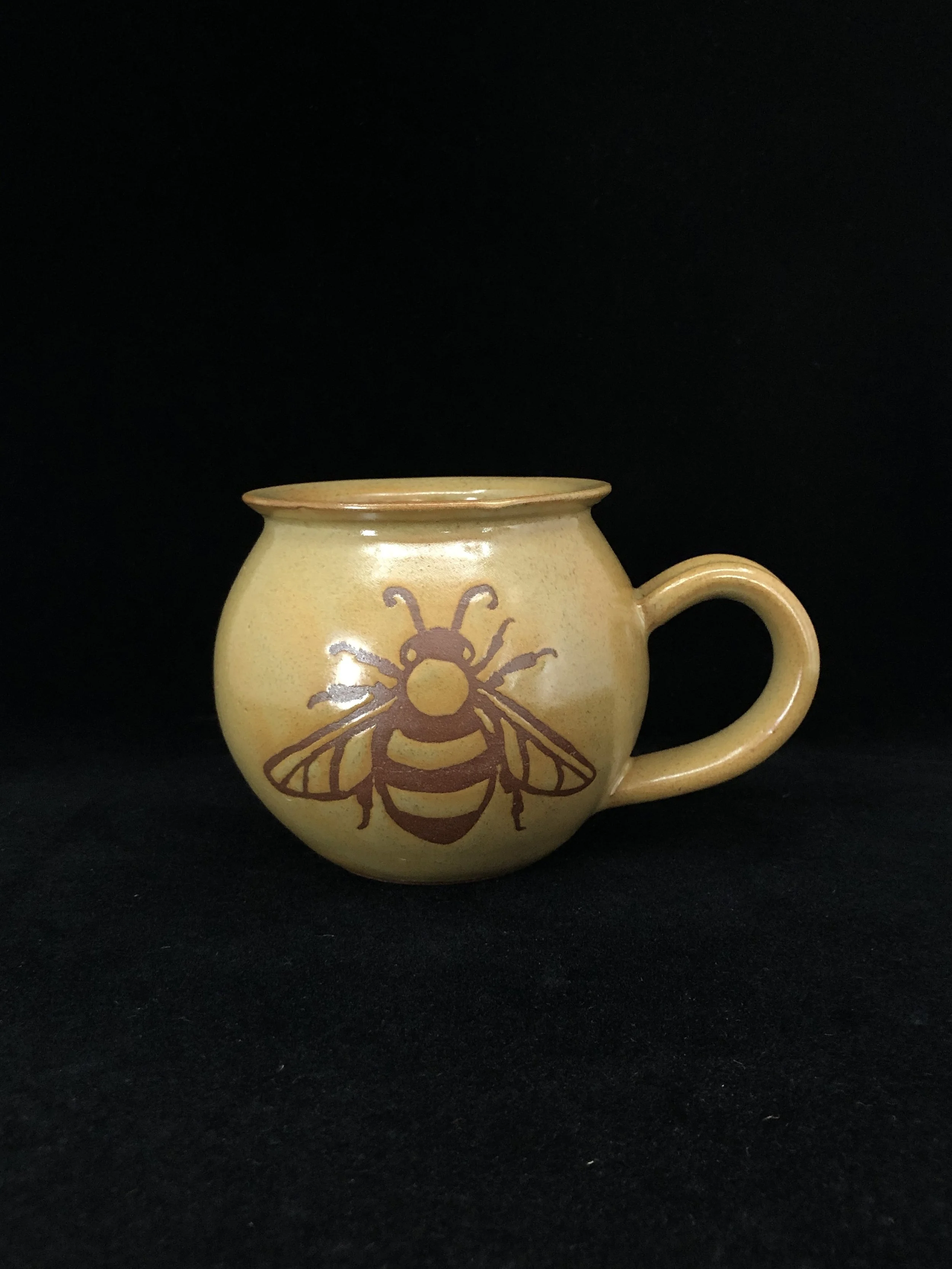 Medium Bee Mug