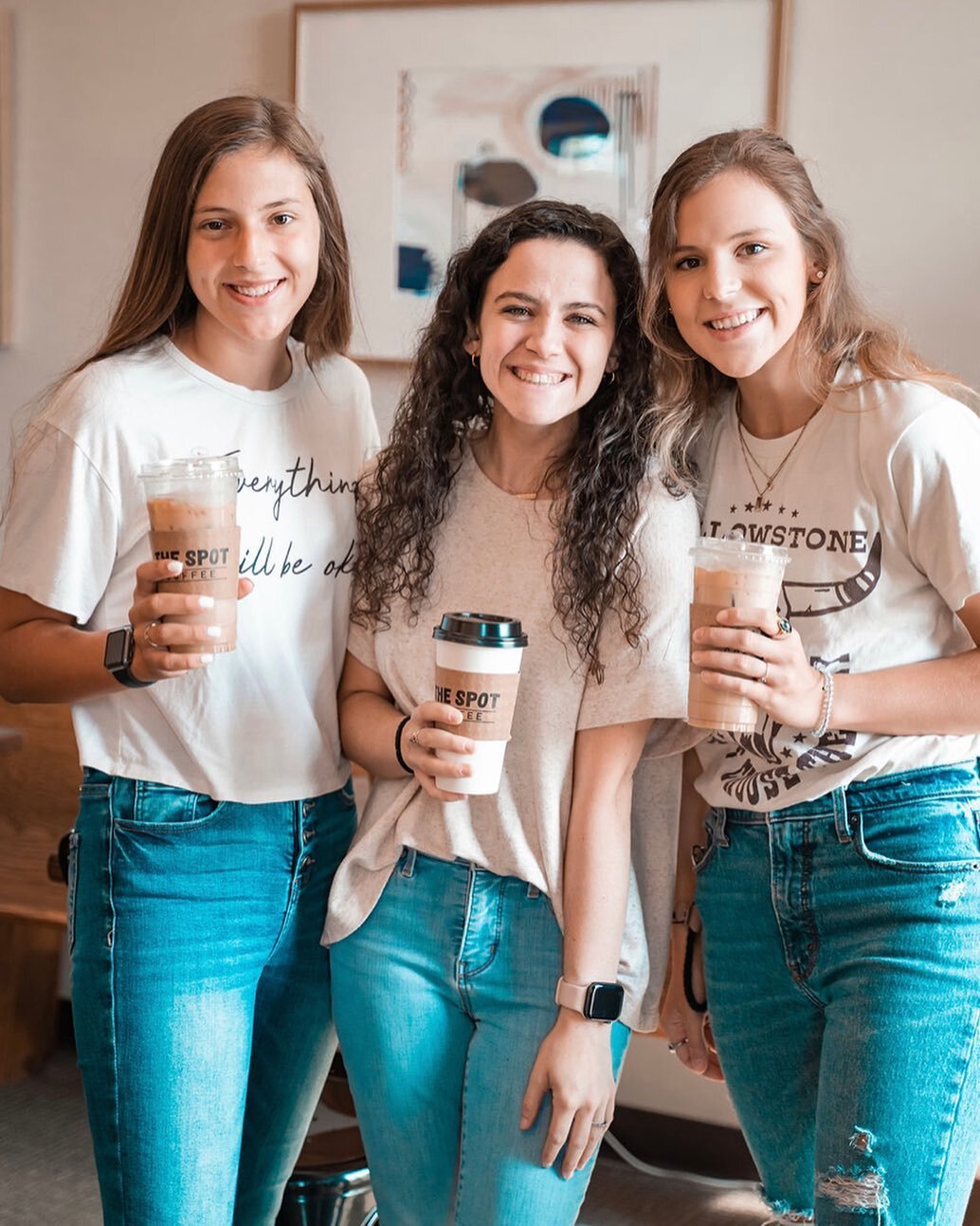 Coffee is meant to be enjoyed with friends!!! Who are you inviting to coffee today?!? 
.
.
.
📸 @kaileym_piper