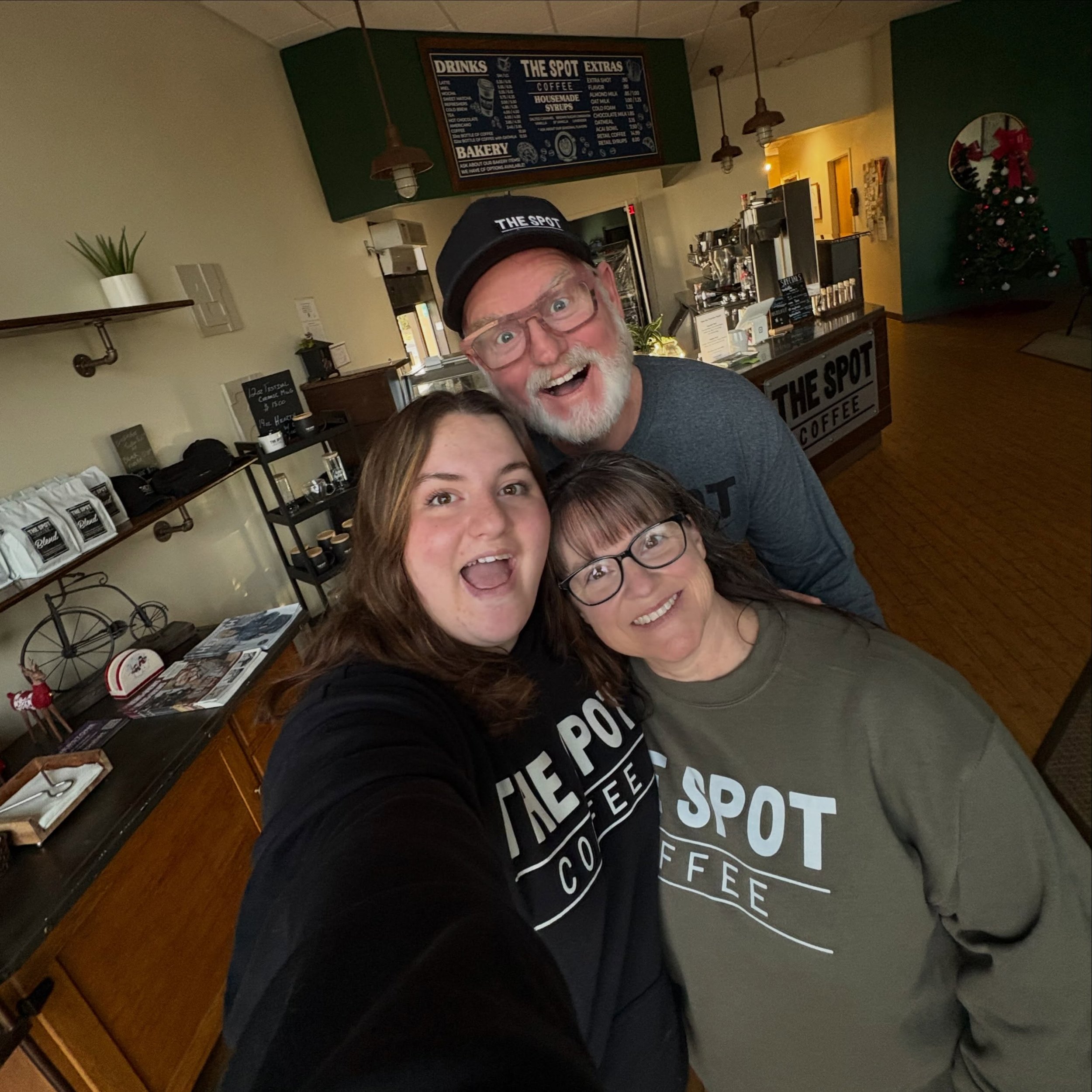 PARENT APPRECIATION DAY GIVEAWAY!!🤍

I&rsquo;m so so grateful for my parents and our relationship personally and professionally. They are the BEST and I wouldn&rsquo;t want to work for anyone else!! We want to celebrate all the amazing parents out t