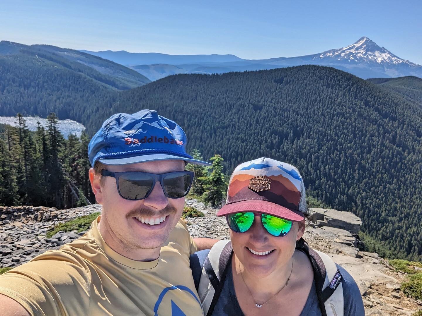 Nice little Saturday in the Gorge!

Hike up Chinidere Mountain where we got an amazing view of Mt. Hood and Mt. Jefferson in Oregon and Mt. Adams. Mt. St. Helens, and Mt. Rainer in Washington. Pretty incredible!

Afternoon at the Lyle Sandbar. Perfec