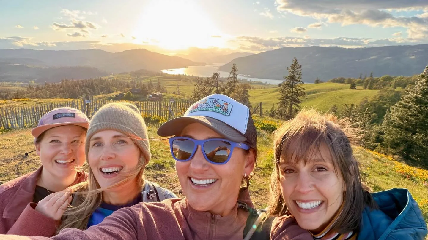 Amongst the wild flowers 🌻🪻👯&zwj;♀️👯&zwj;♀️