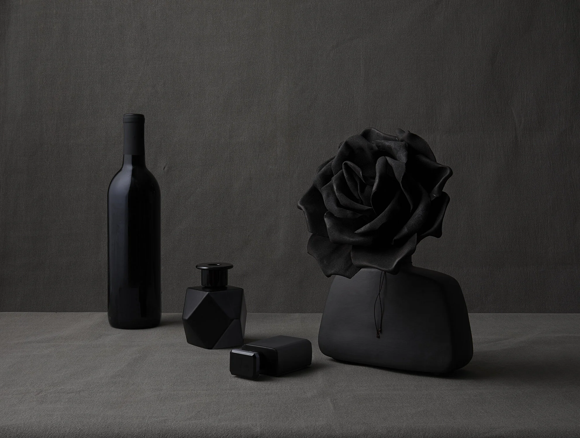 blackvase_final(small).jpg