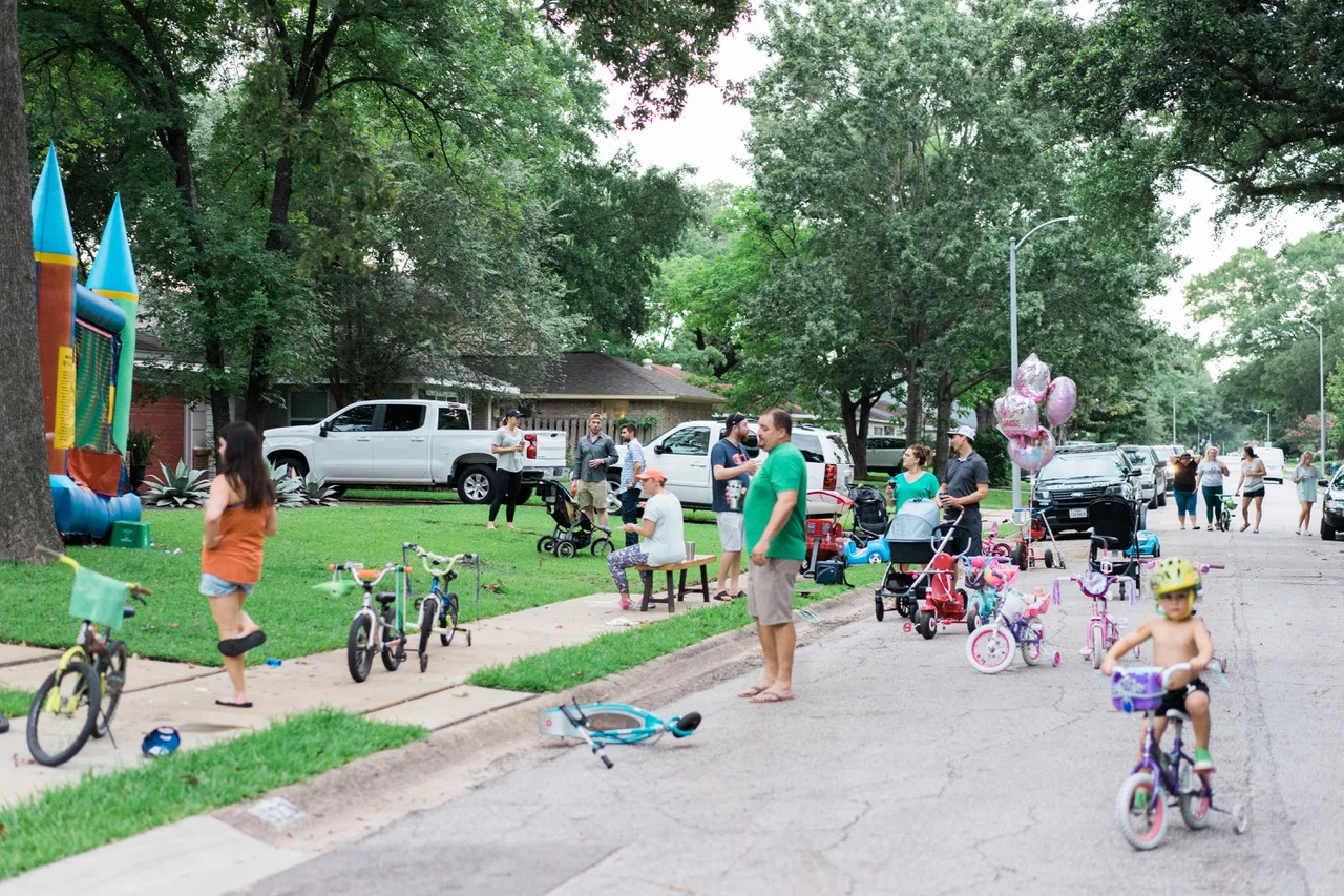 The block party gets going!